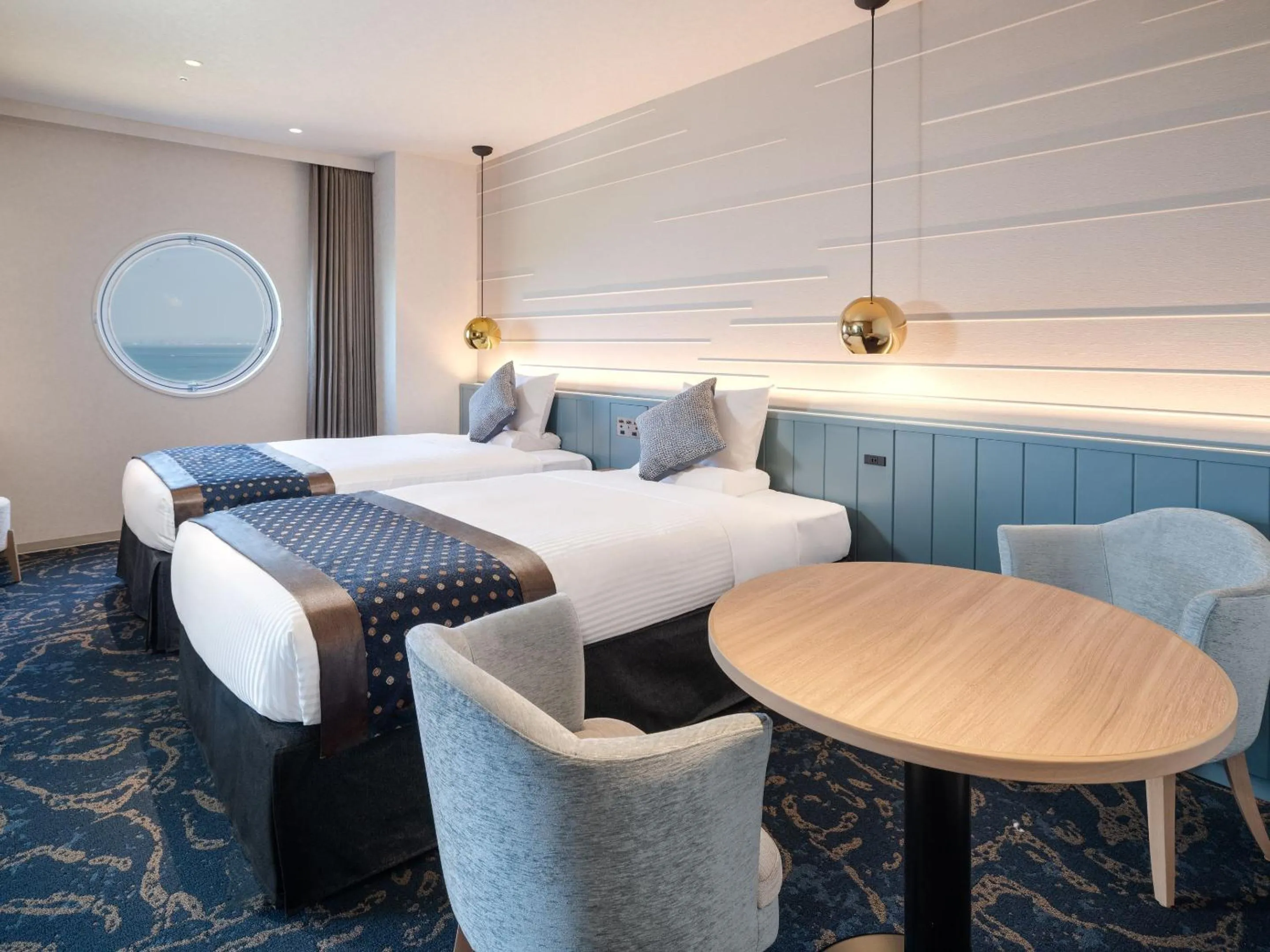 Photo of the whole room, Bed in KAMENOI HOTEL Awajishima