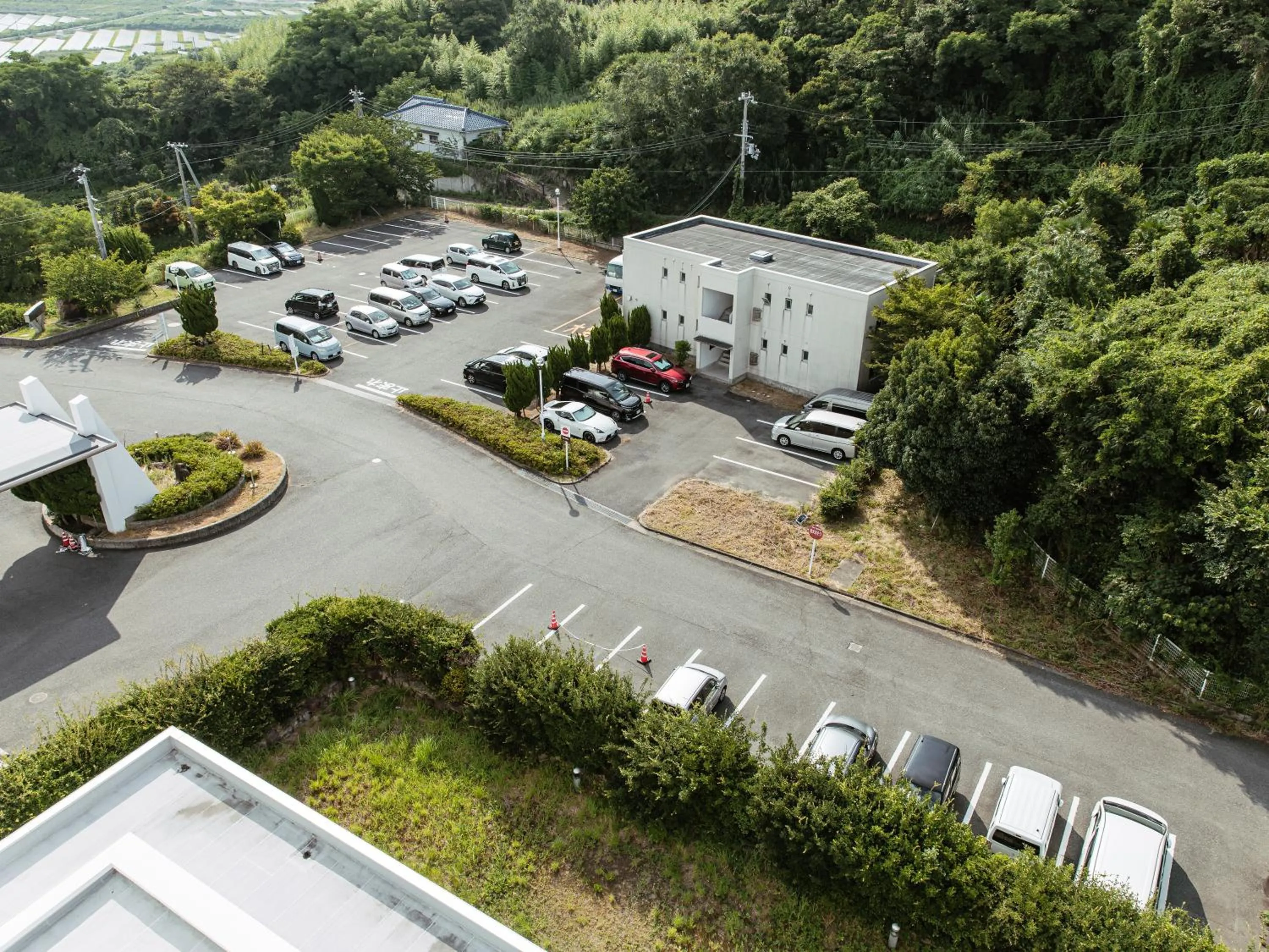 Parking in KAMENOI HOTEL Awajishima