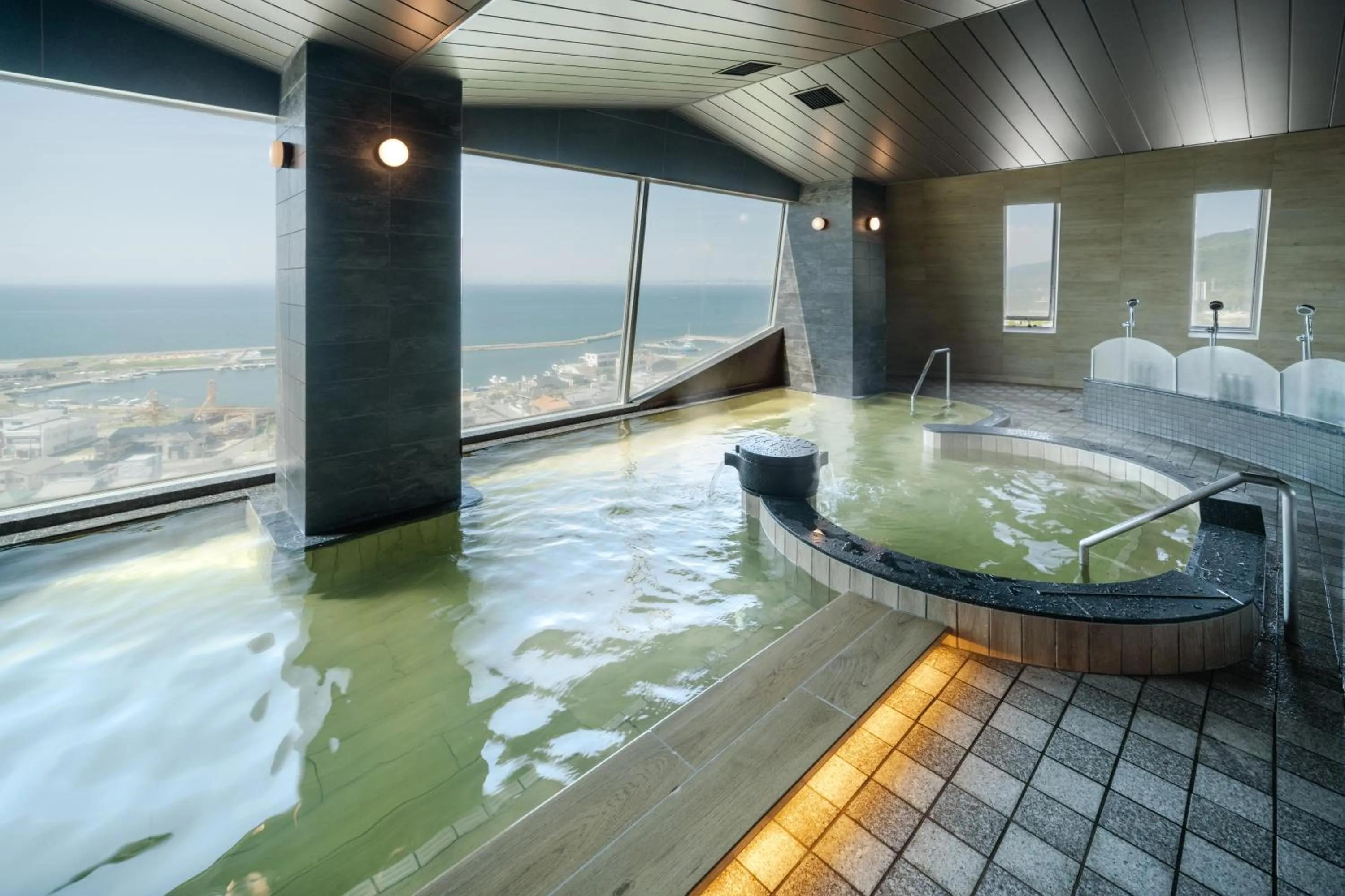 Hot Spring Bath in KAMENOI HOTEL Awajishima