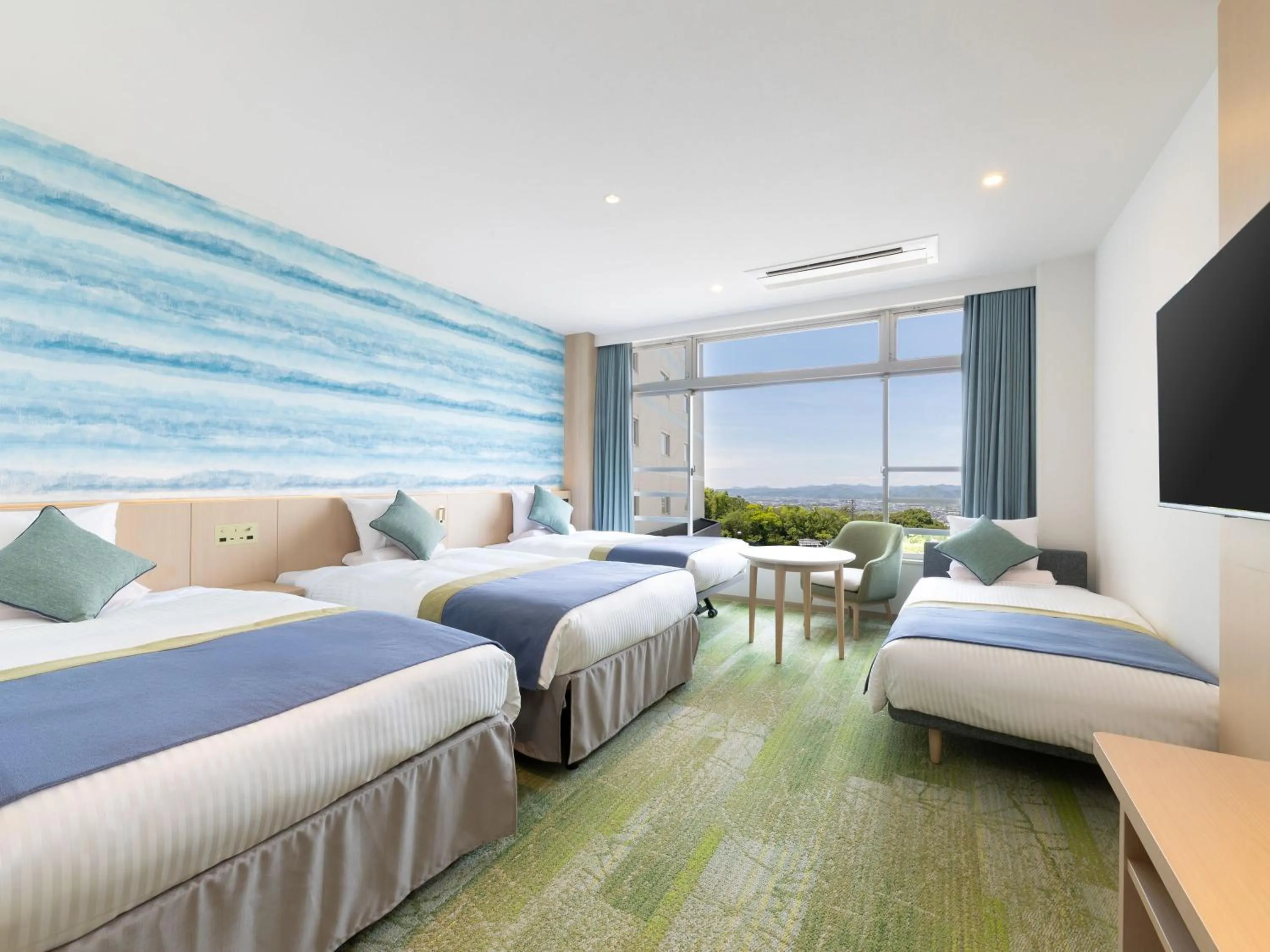 Photo of the whole room, Bed in KAMENOI HOTEL Yaizu