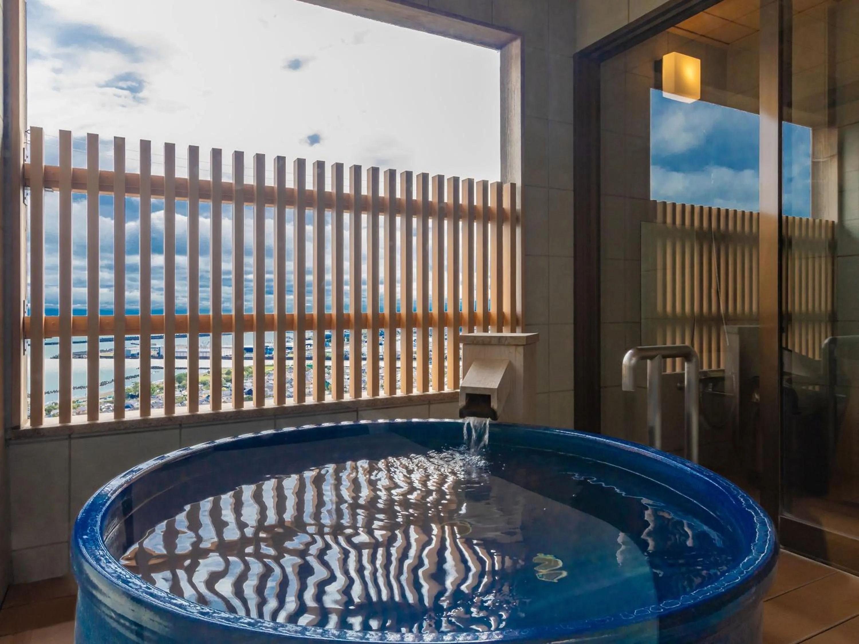 Open Air Bath in KAMENOI HOTEL Yaizu