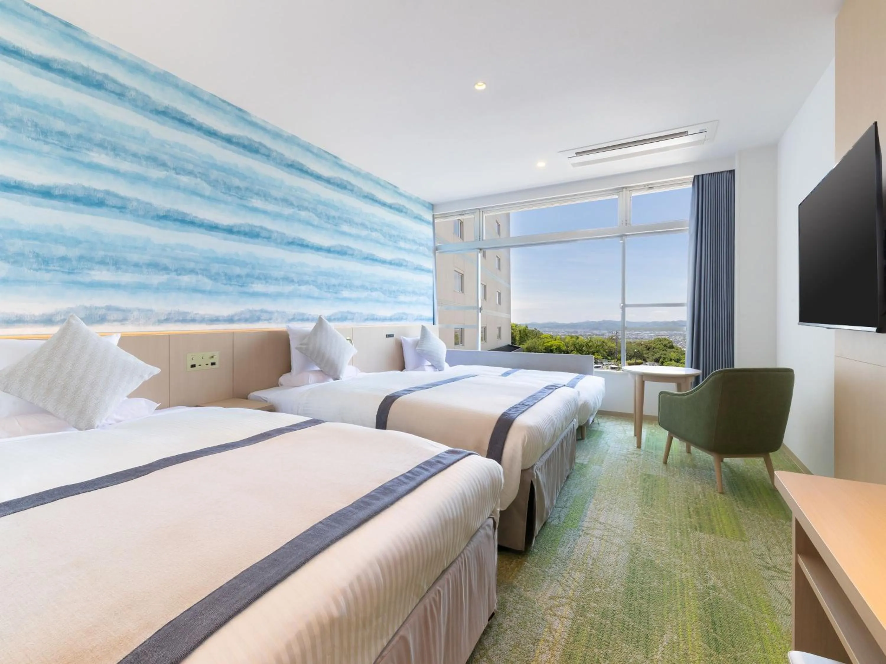 Photo of the whole room, Bed in KAMENOI HOTEL Yaizu