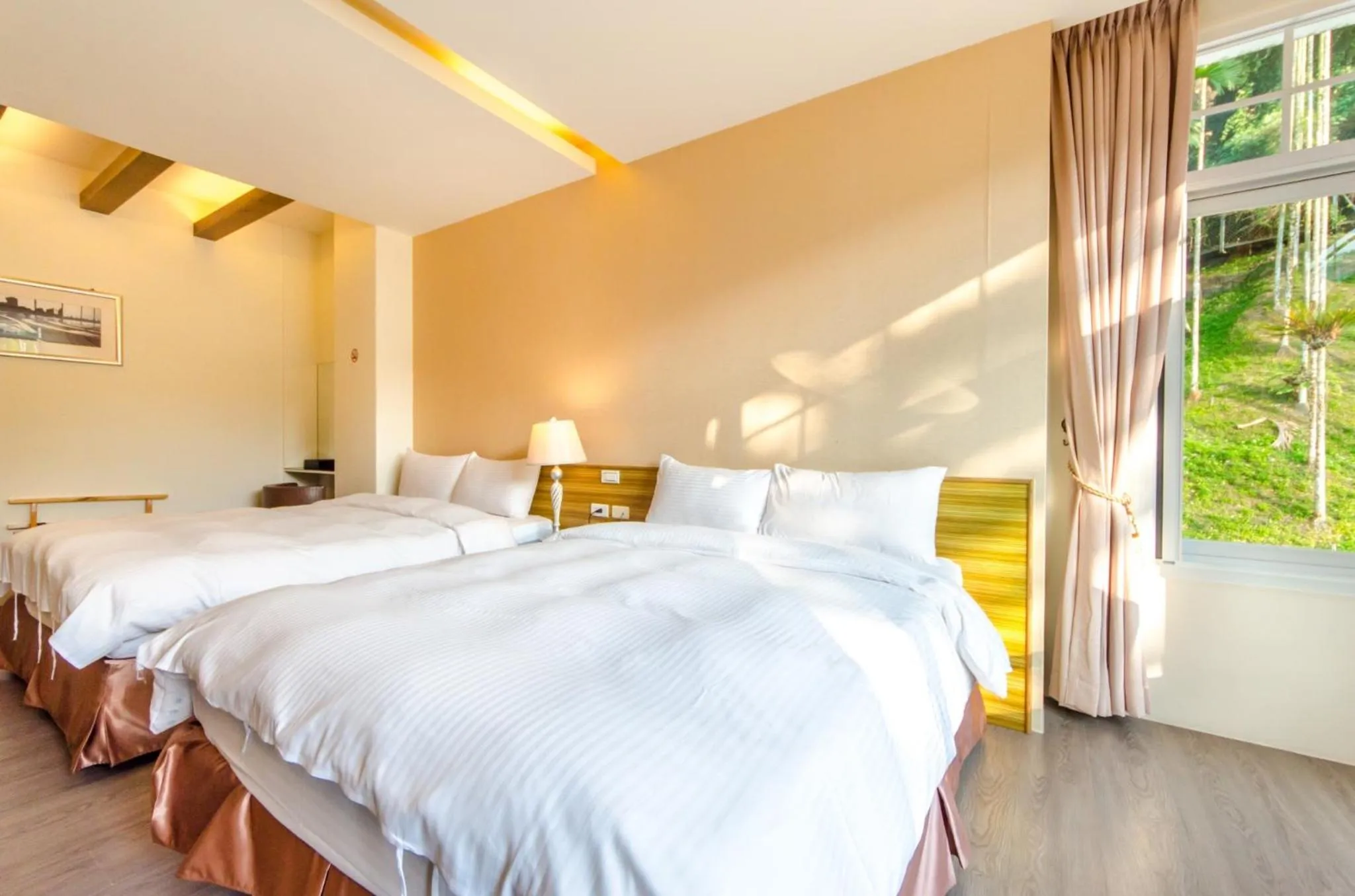 Bed in Butchard Villas