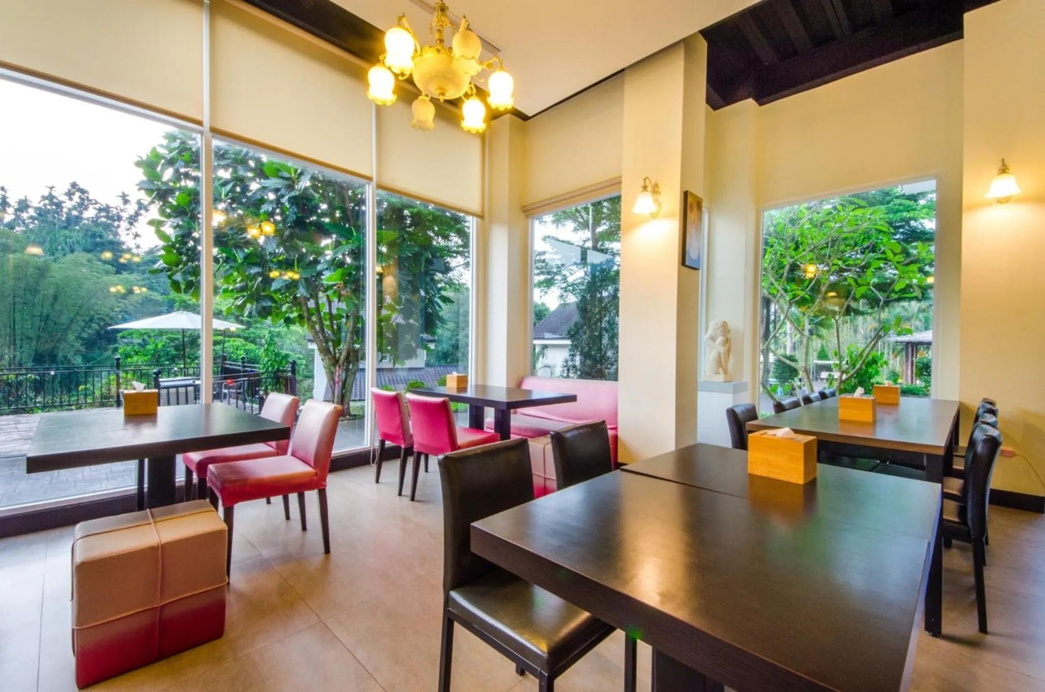 Dining area in Butchard Villas