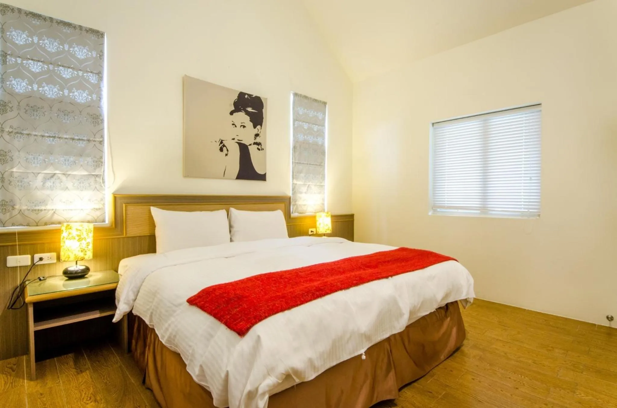 Bed in Butchard Villas