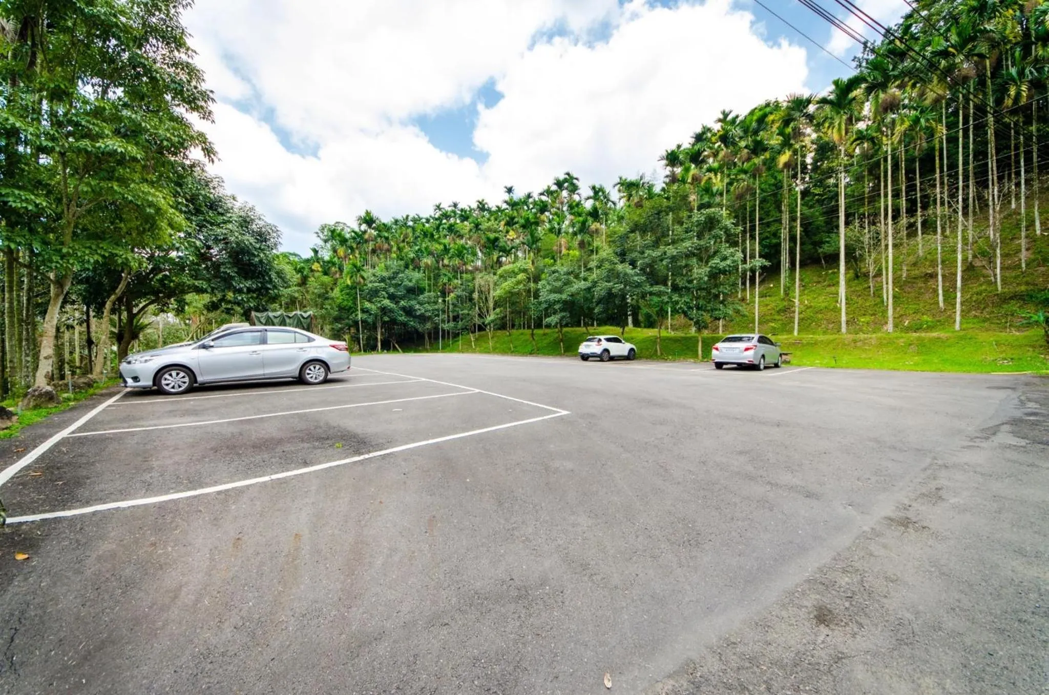 Property building in Butchard Villas