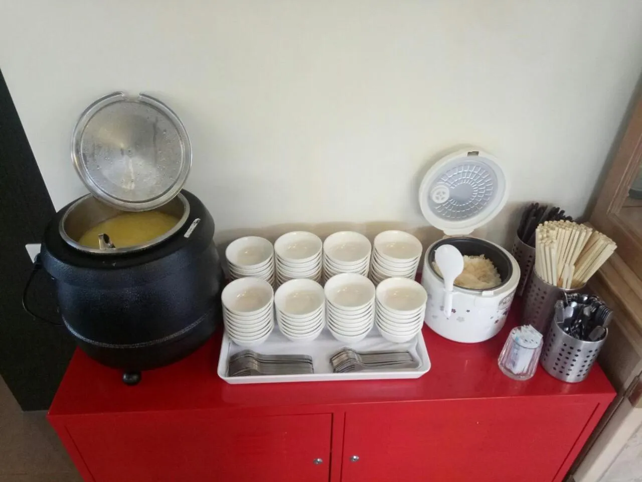 Breakfast in Butchard Villas