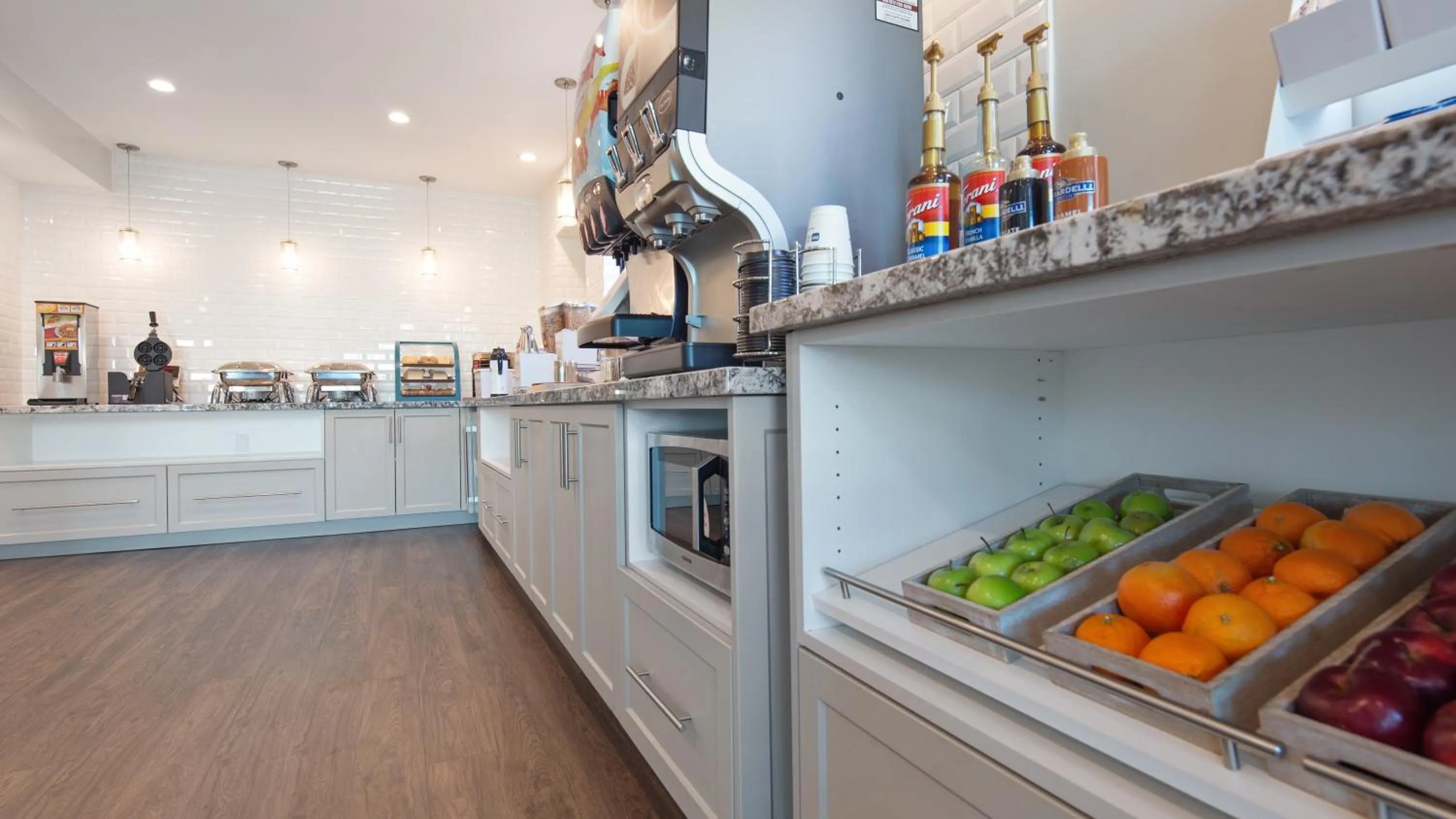 Breakfast in Best Western Woodland Hills