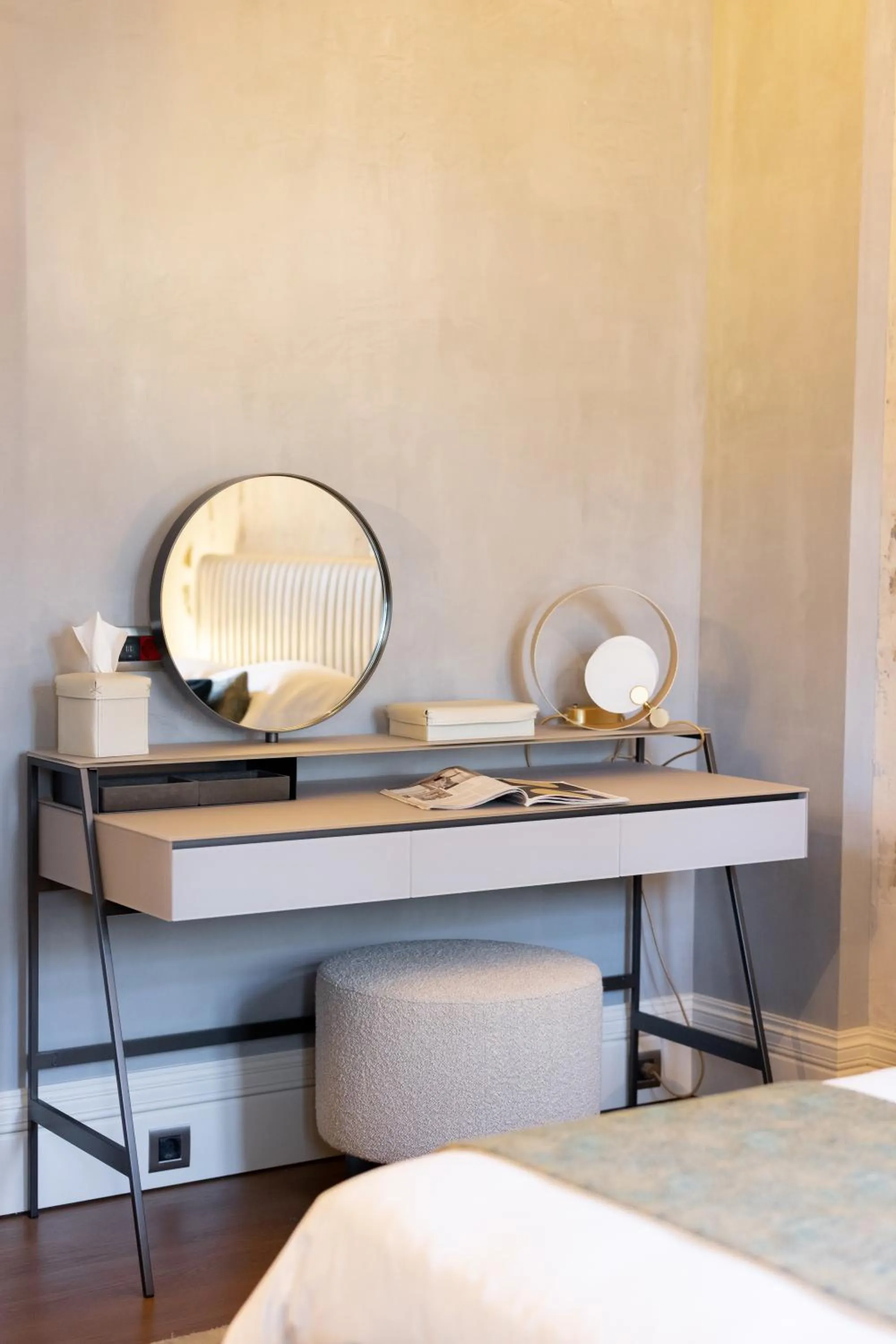 Seating area, Bed in Castellano Hotel & Suites