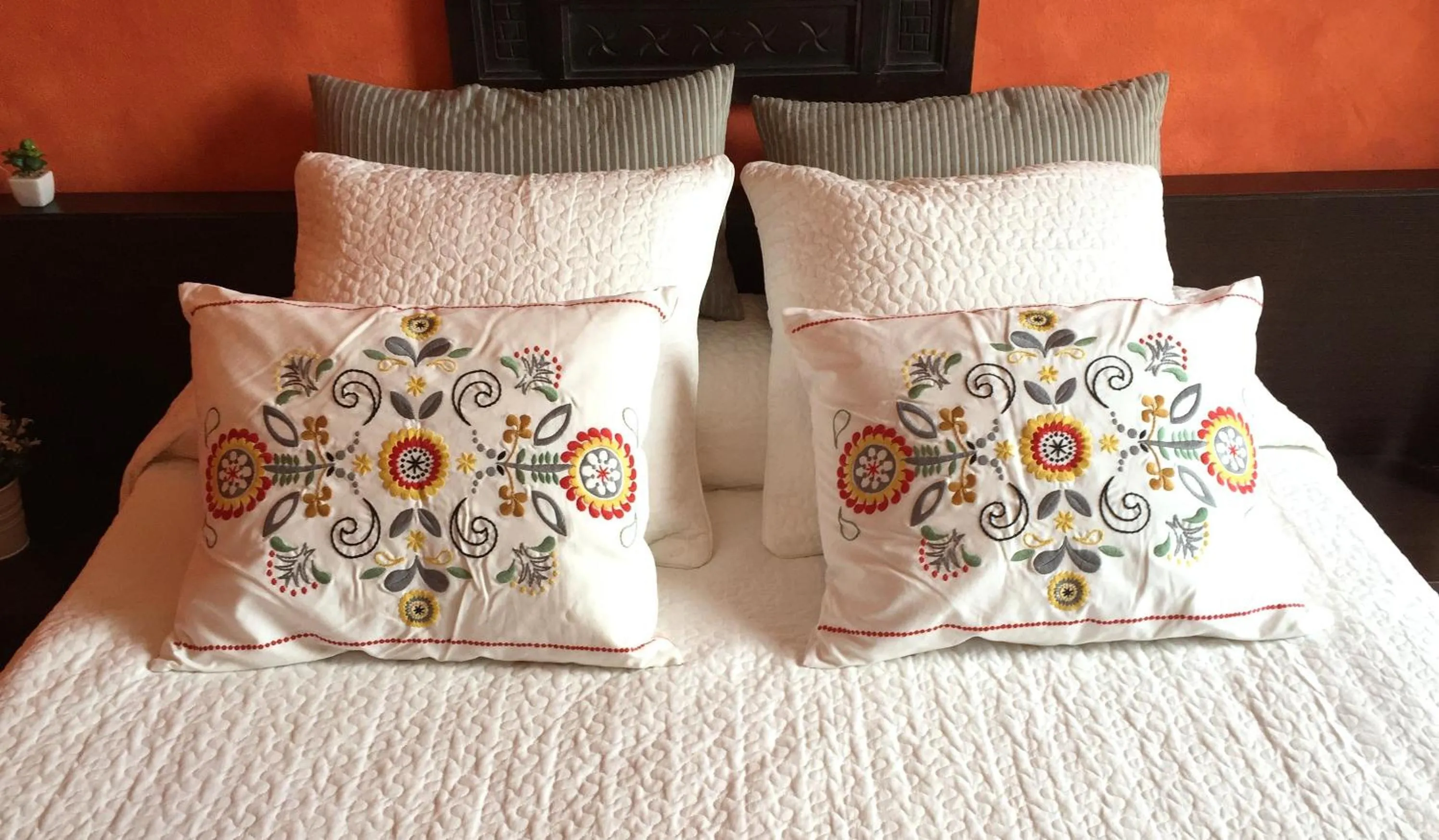 Decorative detail in Hotel Villa San Fedele