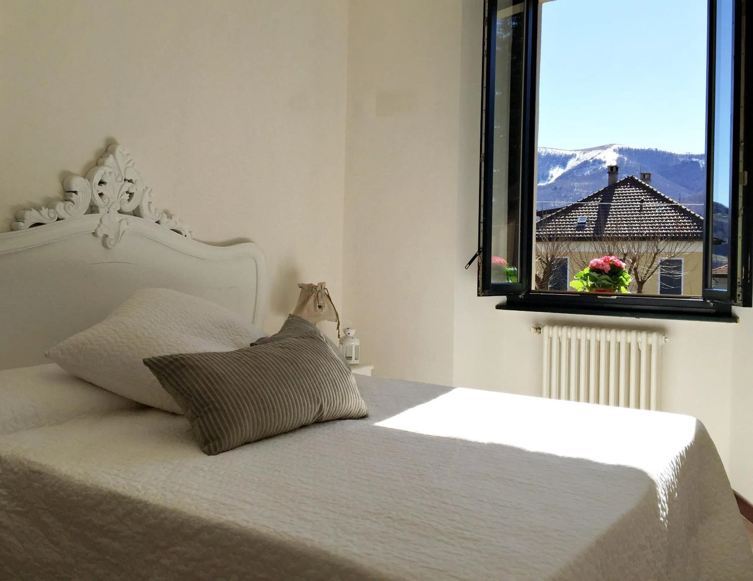 Bedroom in Hotel Villa San Fedele