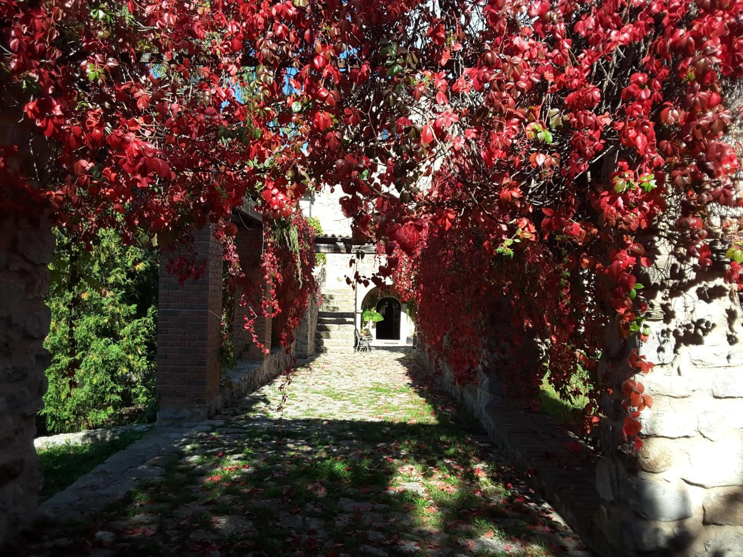 Property building in Giardino Donna Lavia