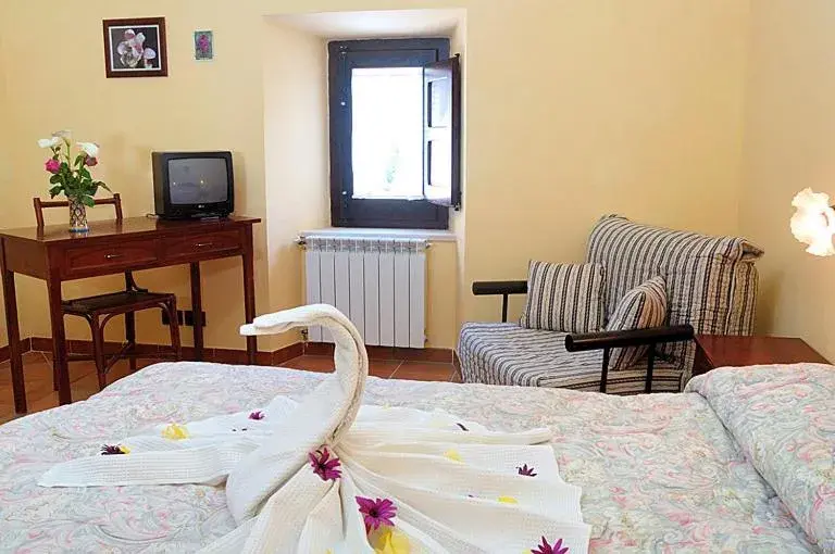 Double Room in Giardino Donna Lavia Double Room in Giardino Donna Lavia