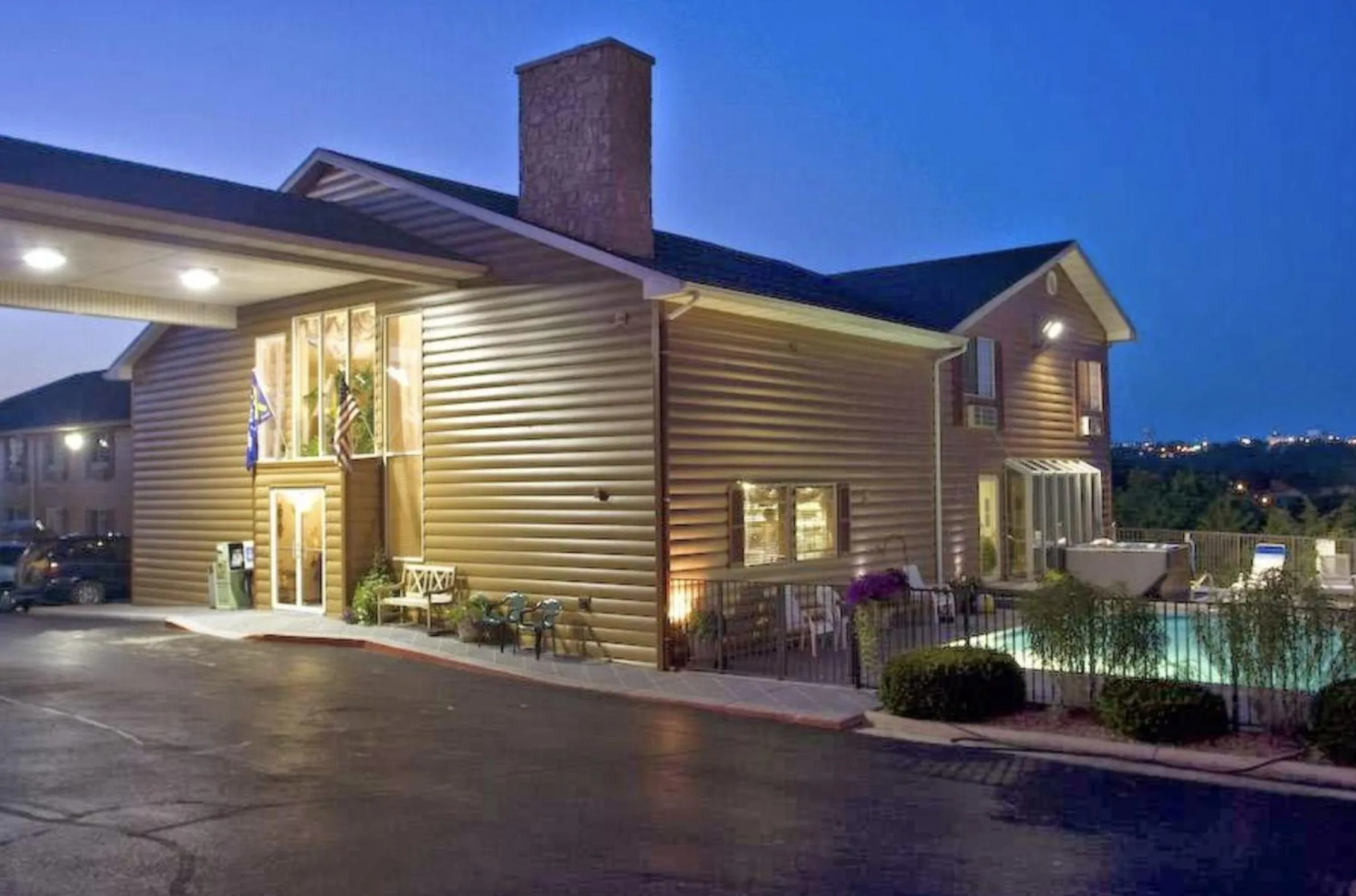 Property building in Scenic Hills Inn