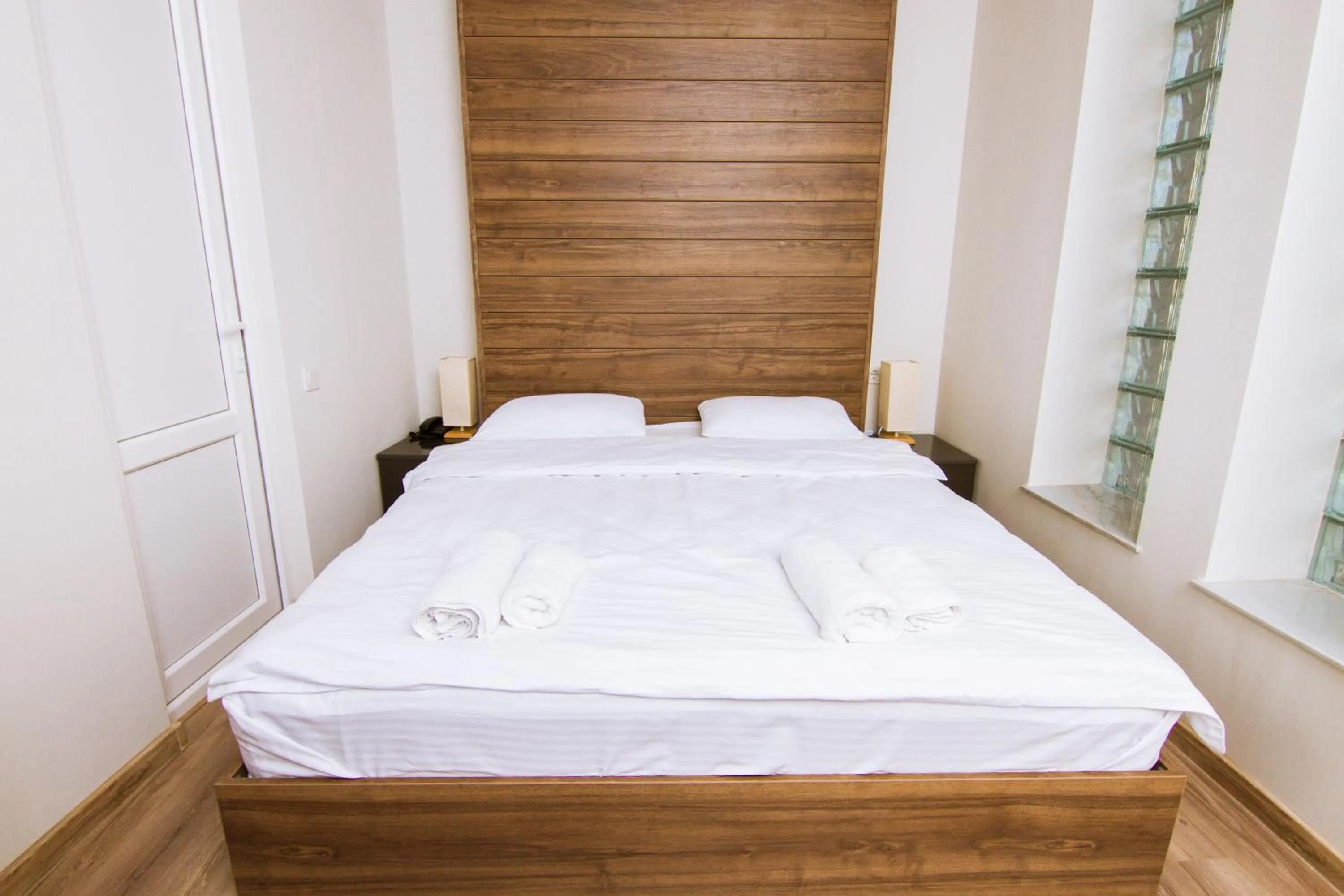 Bedroom, Bed in Victoria Inn Tbilisi