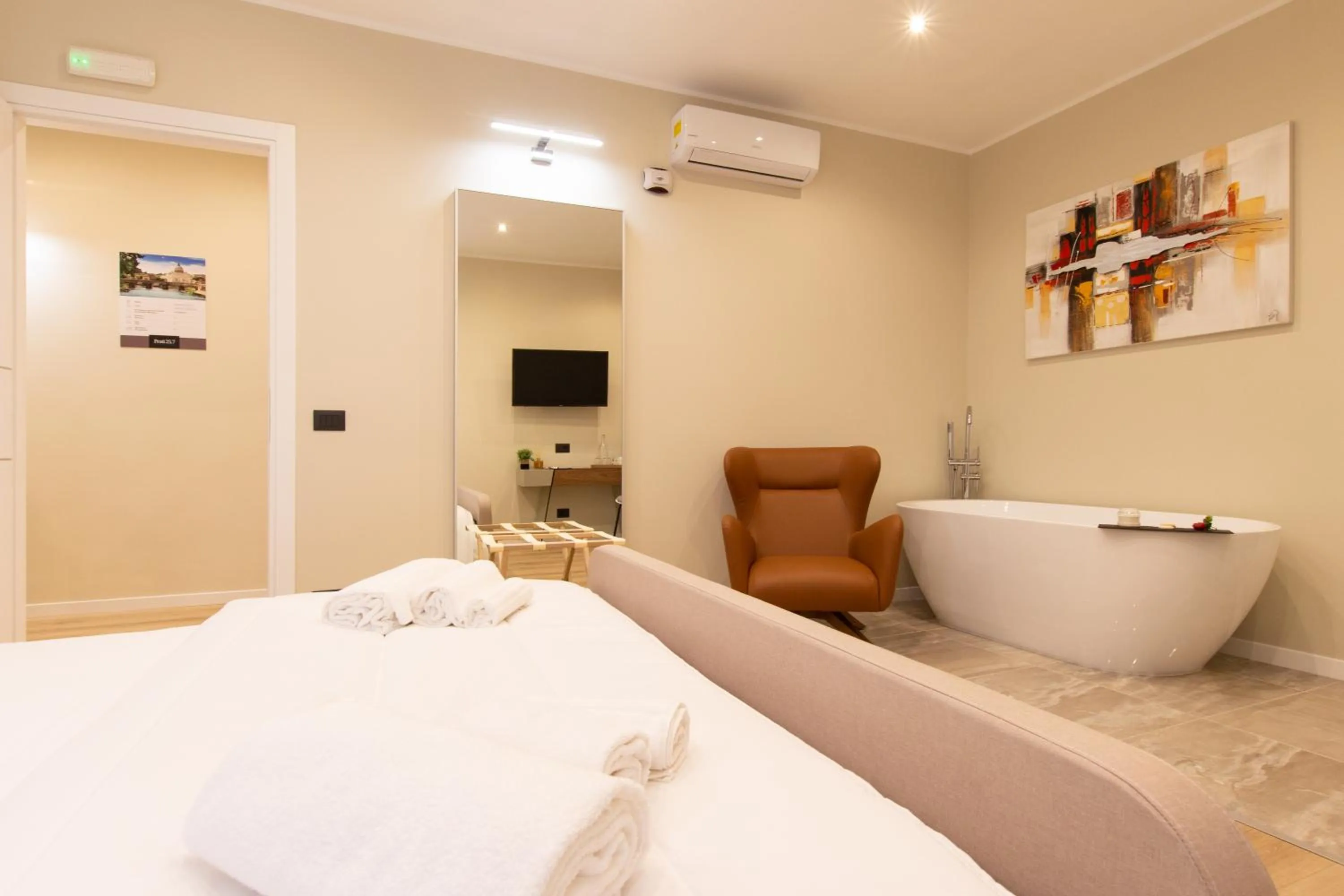 Bed in Prati 25.7 Suites in Rome