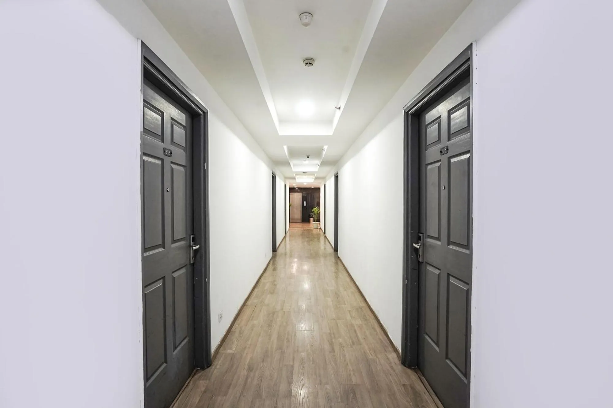 Lobby or reception in FabHotel Prime Cloud 9 Delhi NCR