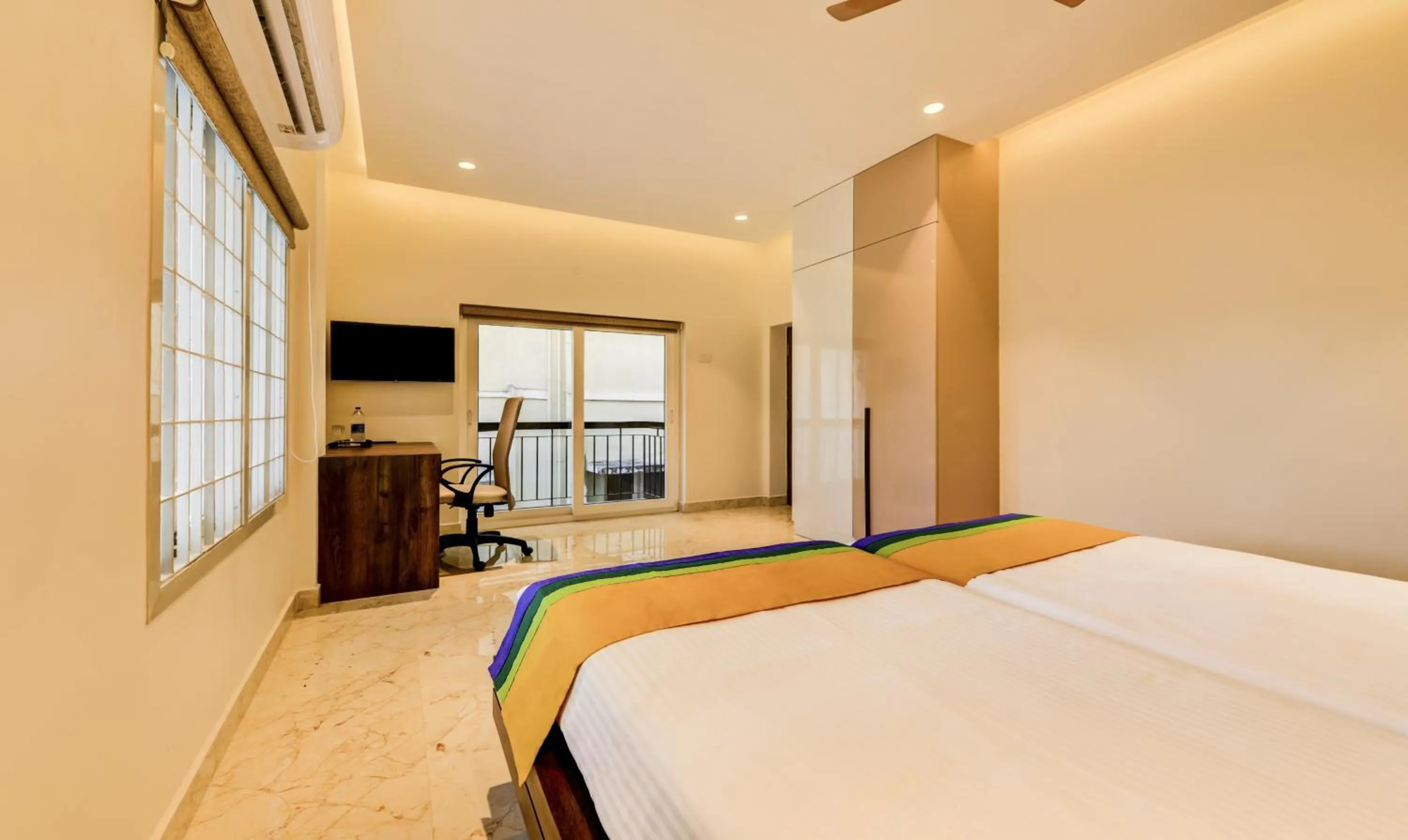 Bedroom, Bed in Itsy Hotels Mirra