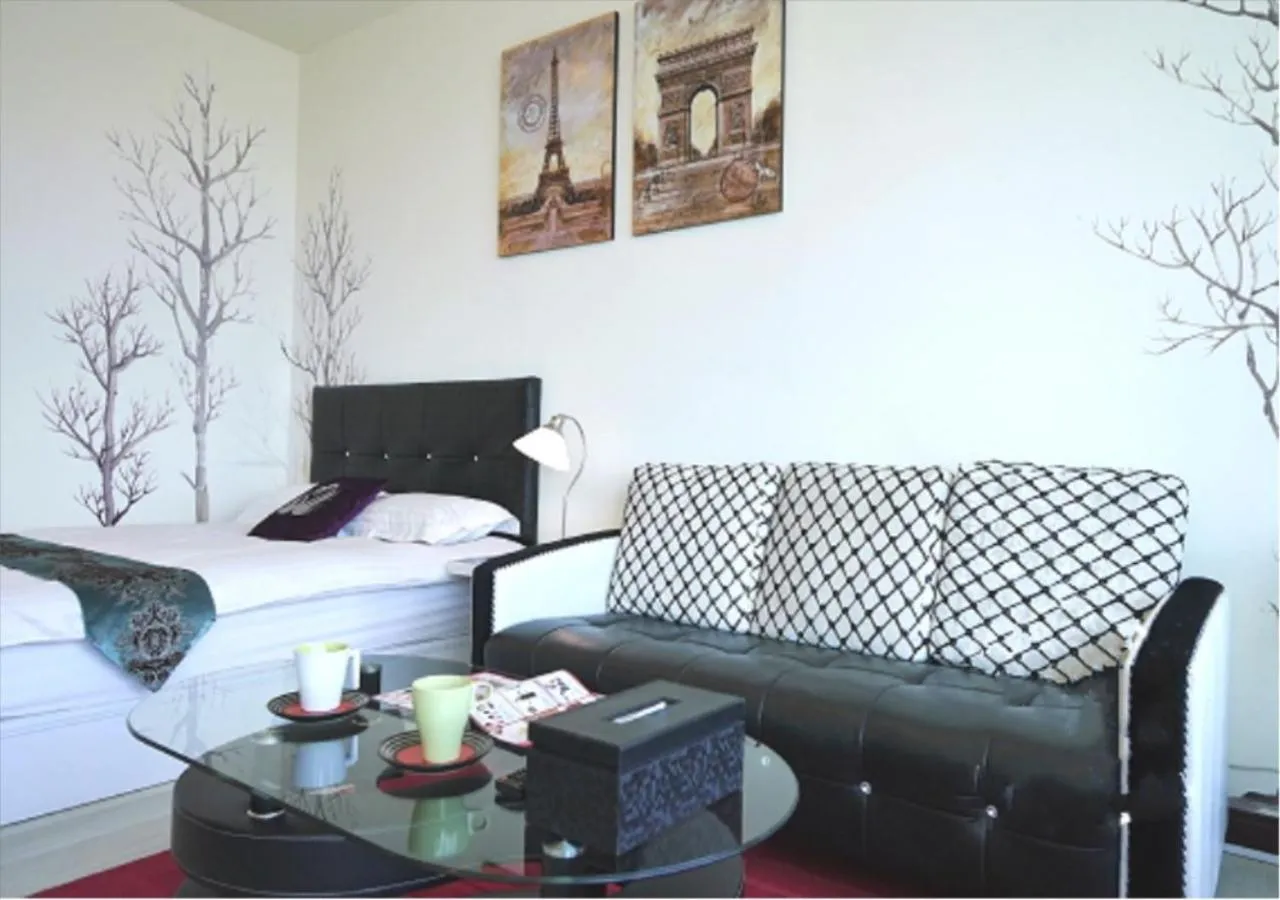 Living room in 85 Cape Inn