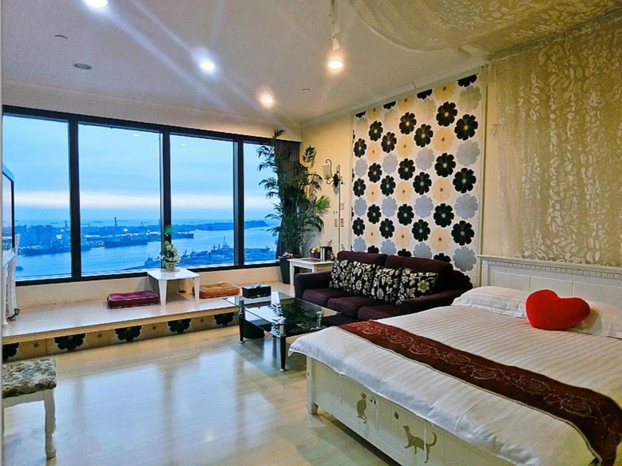 Sea view, Bed in 85 Cape Inn