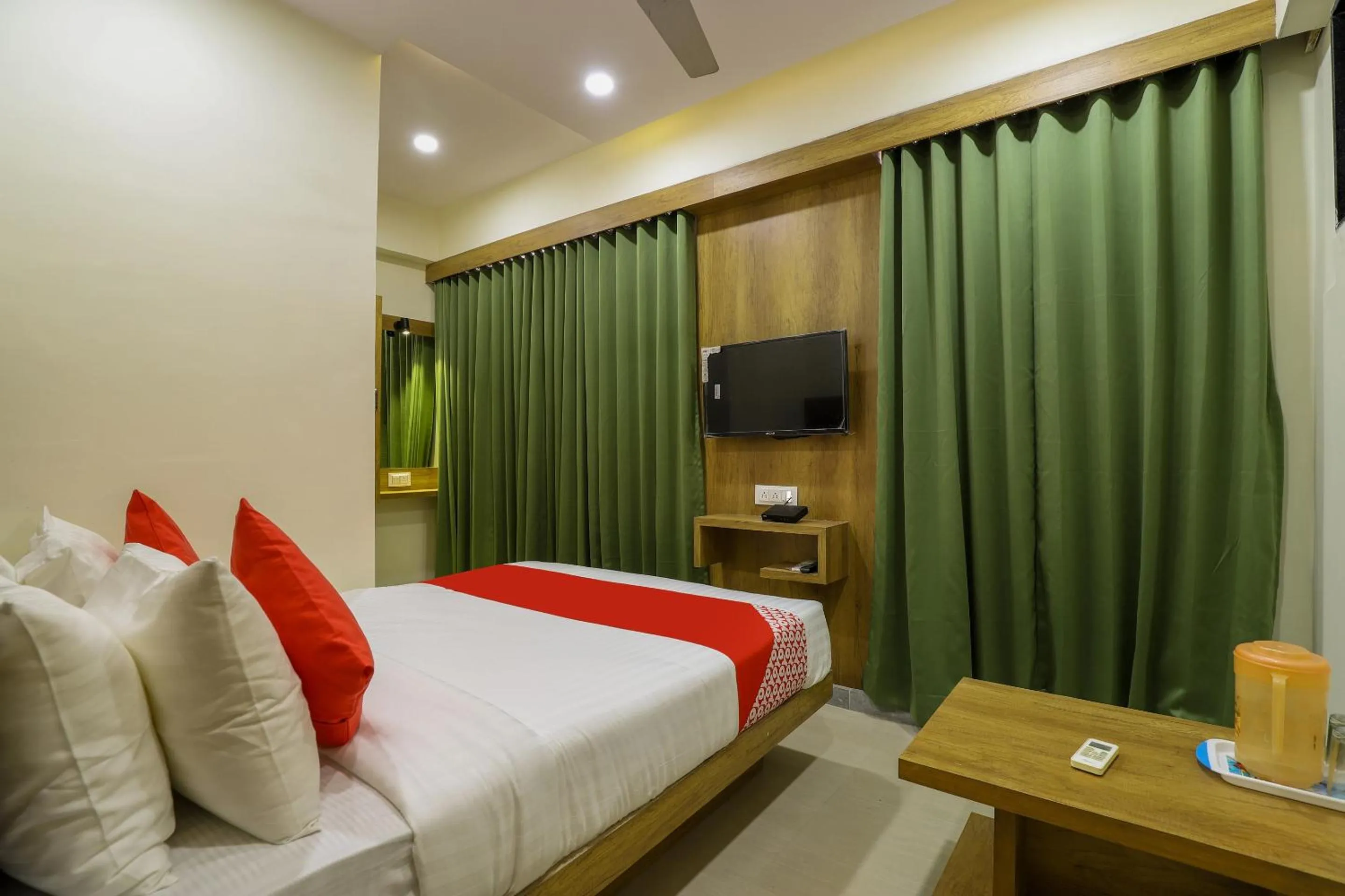Bedroom, Bed in Hotel O Shubham Inn