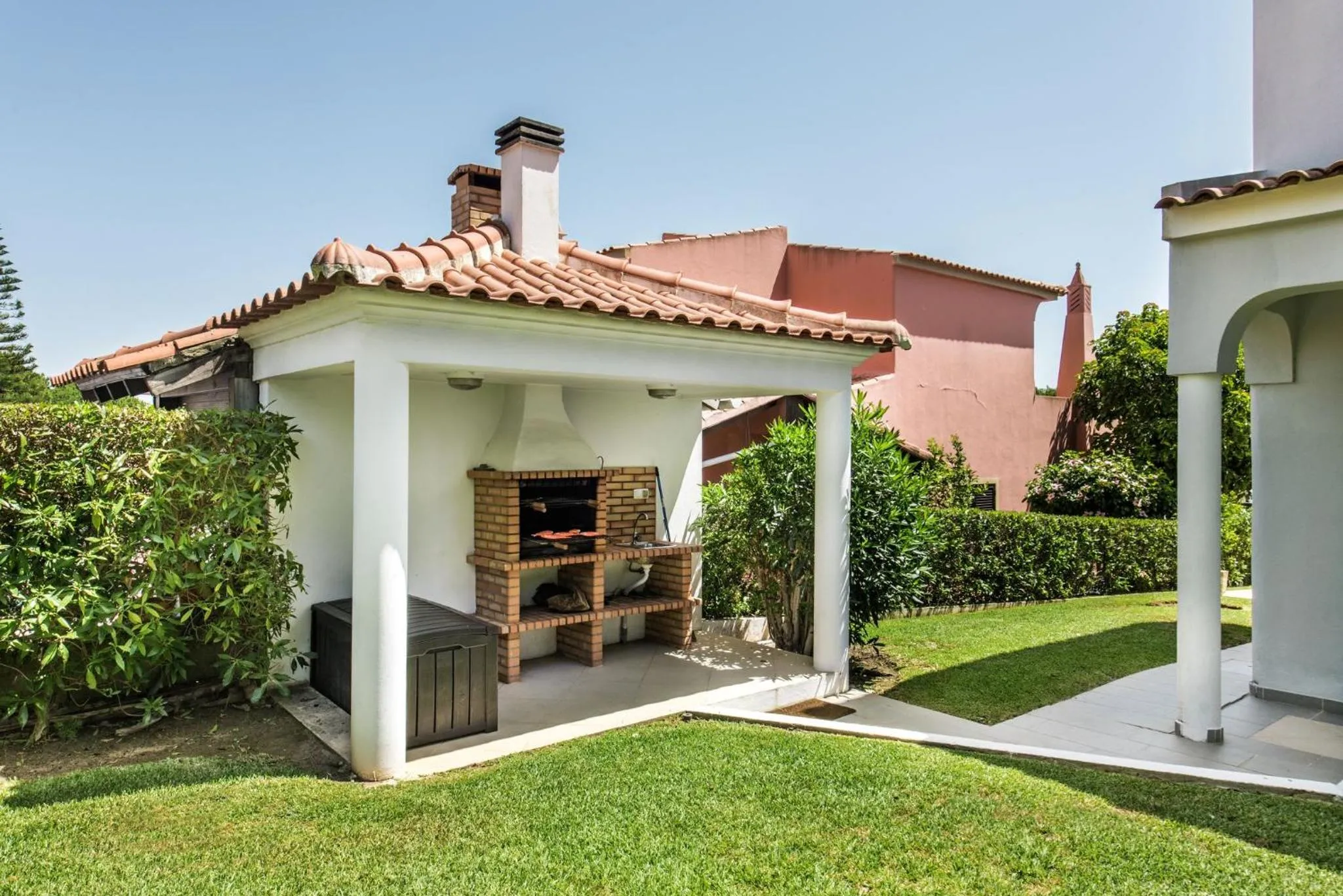 Patio in Charming Villa With Private Pool in Vibrant Vilamoura, Free AC and Wifi