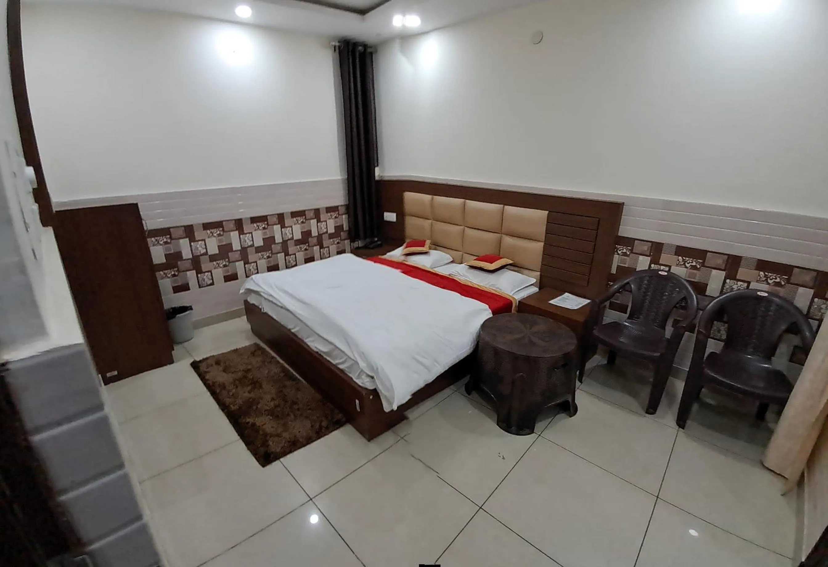 Bed in Abrol residency
