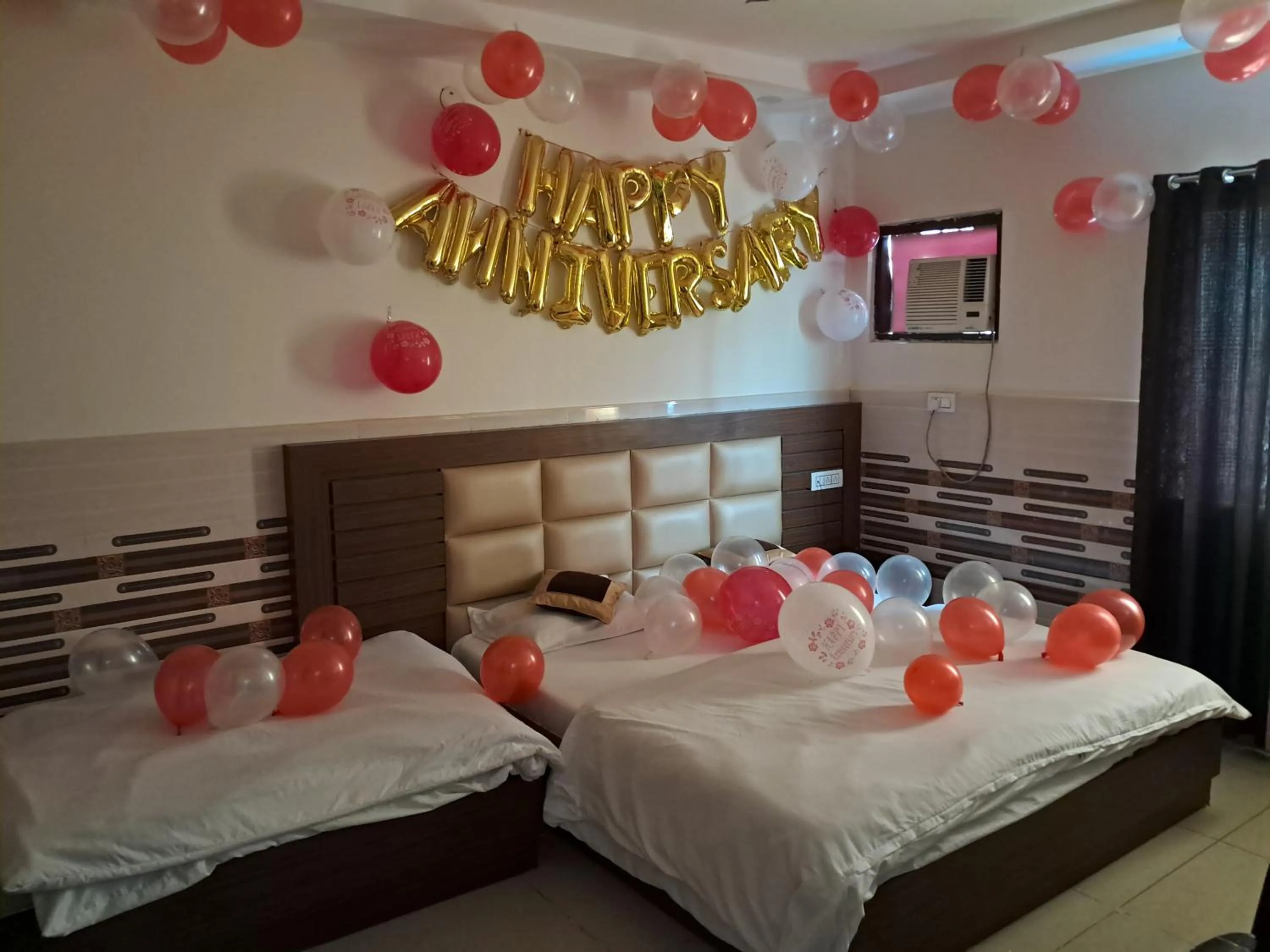 Bed in Abrol residency