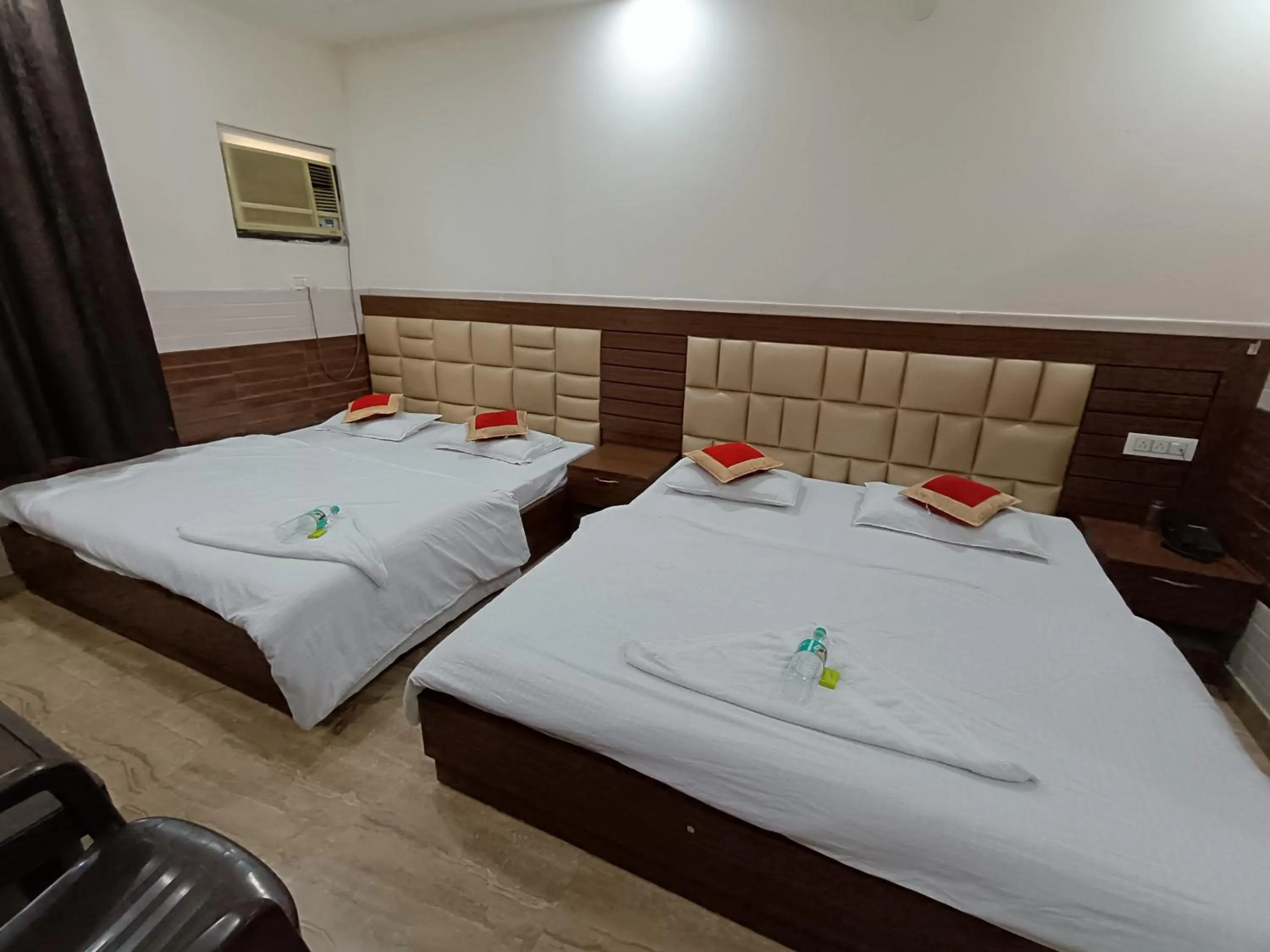 Bed in Abrol residency