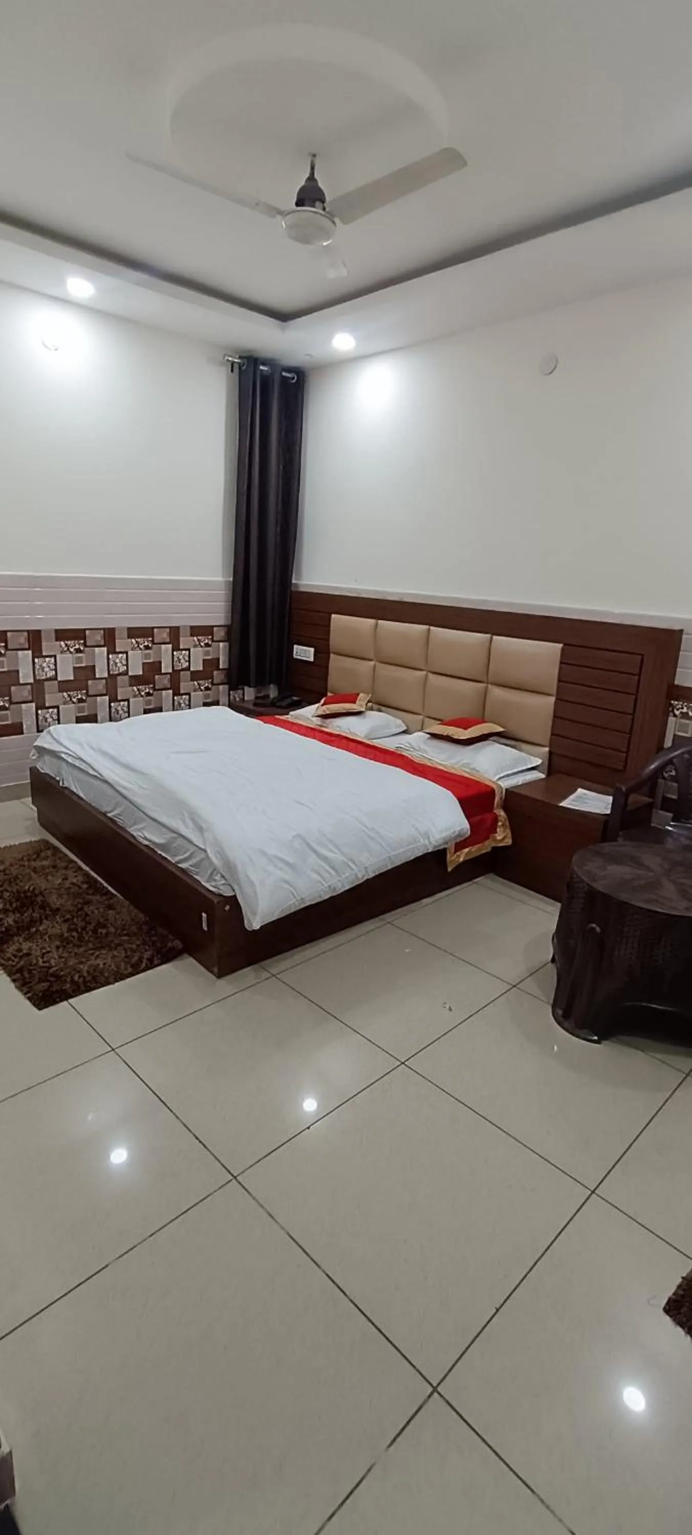 Bed in Abrol residency