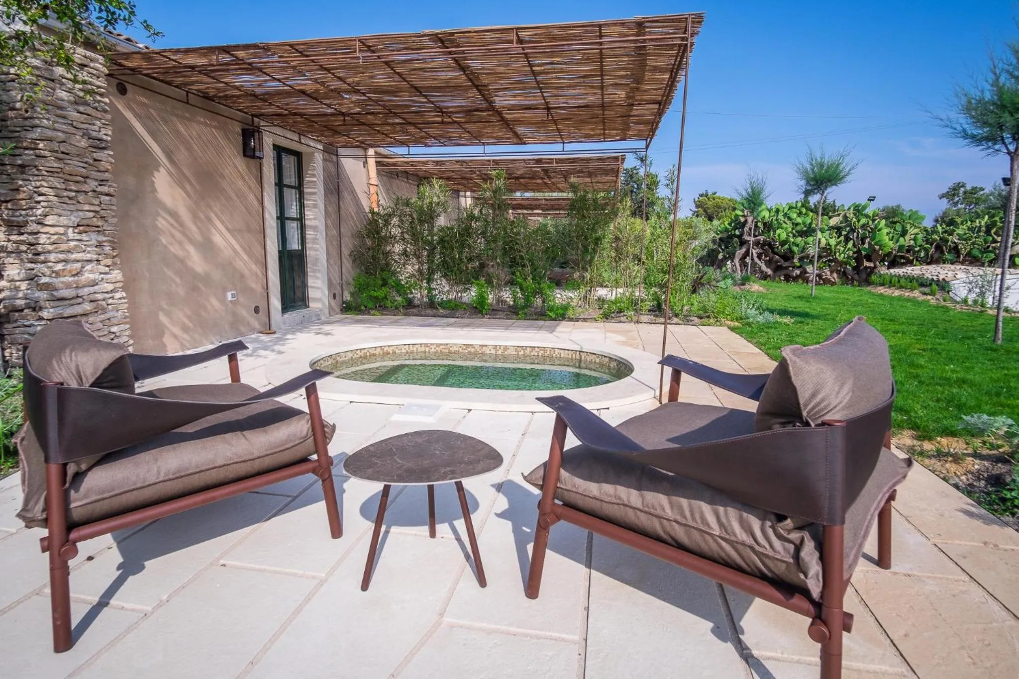 Garden view in Baglio Siciliamo Country House