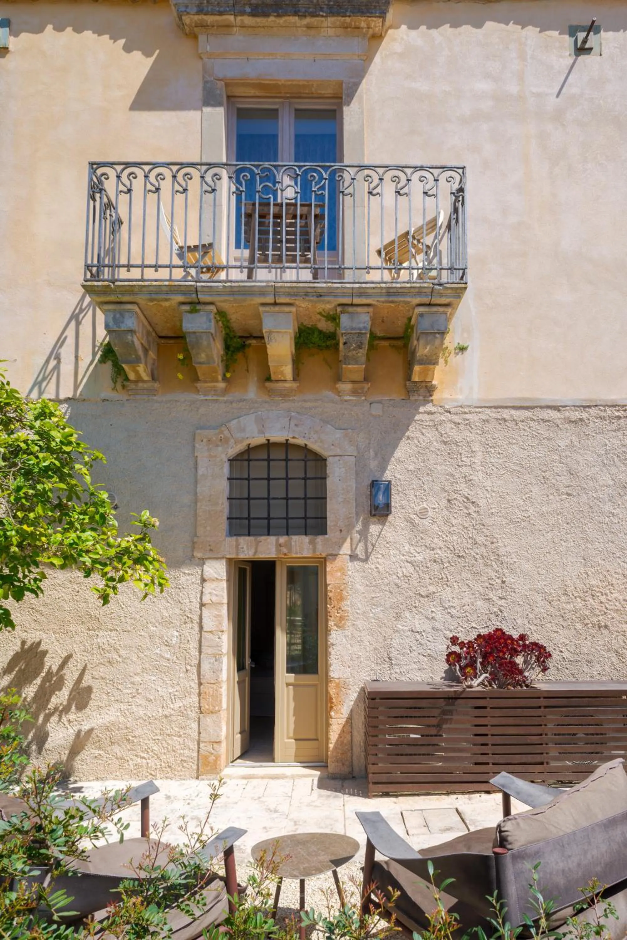 Patio in Baglio Siciliamo Country House