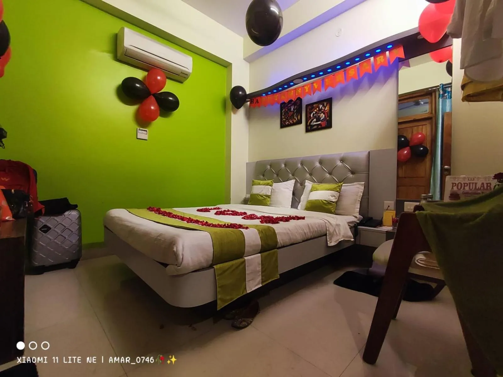 Bed in Hotel Prabhat