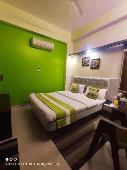 Bed in Hotel Prabhat