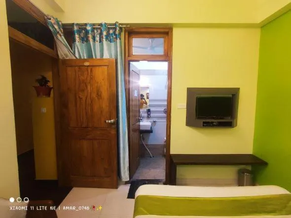 Bed in Hotel Prabhat