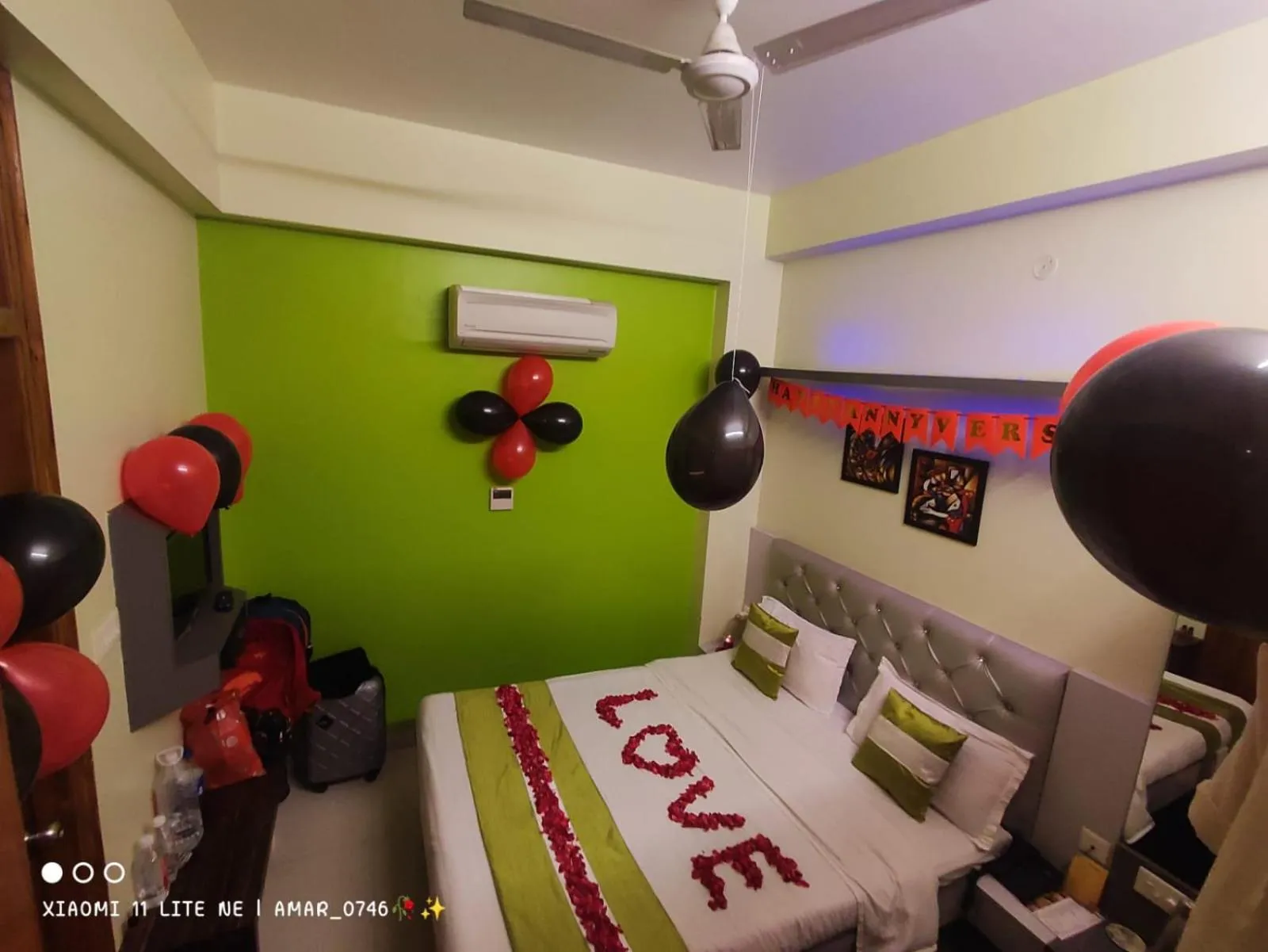 Bed in Hotel Prabhat