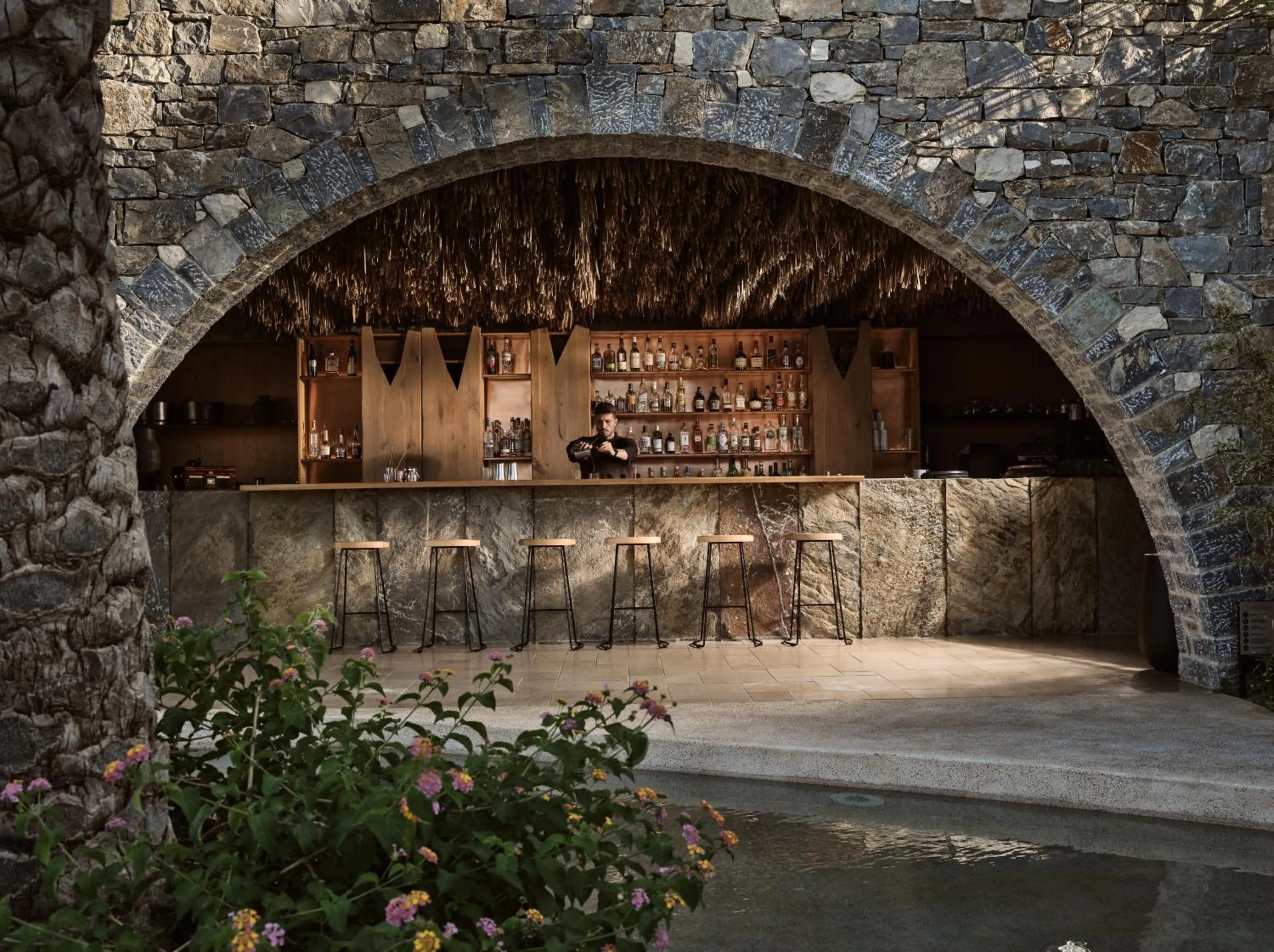 Lounge or bar in Acro Suites - A Wellbeing Resort