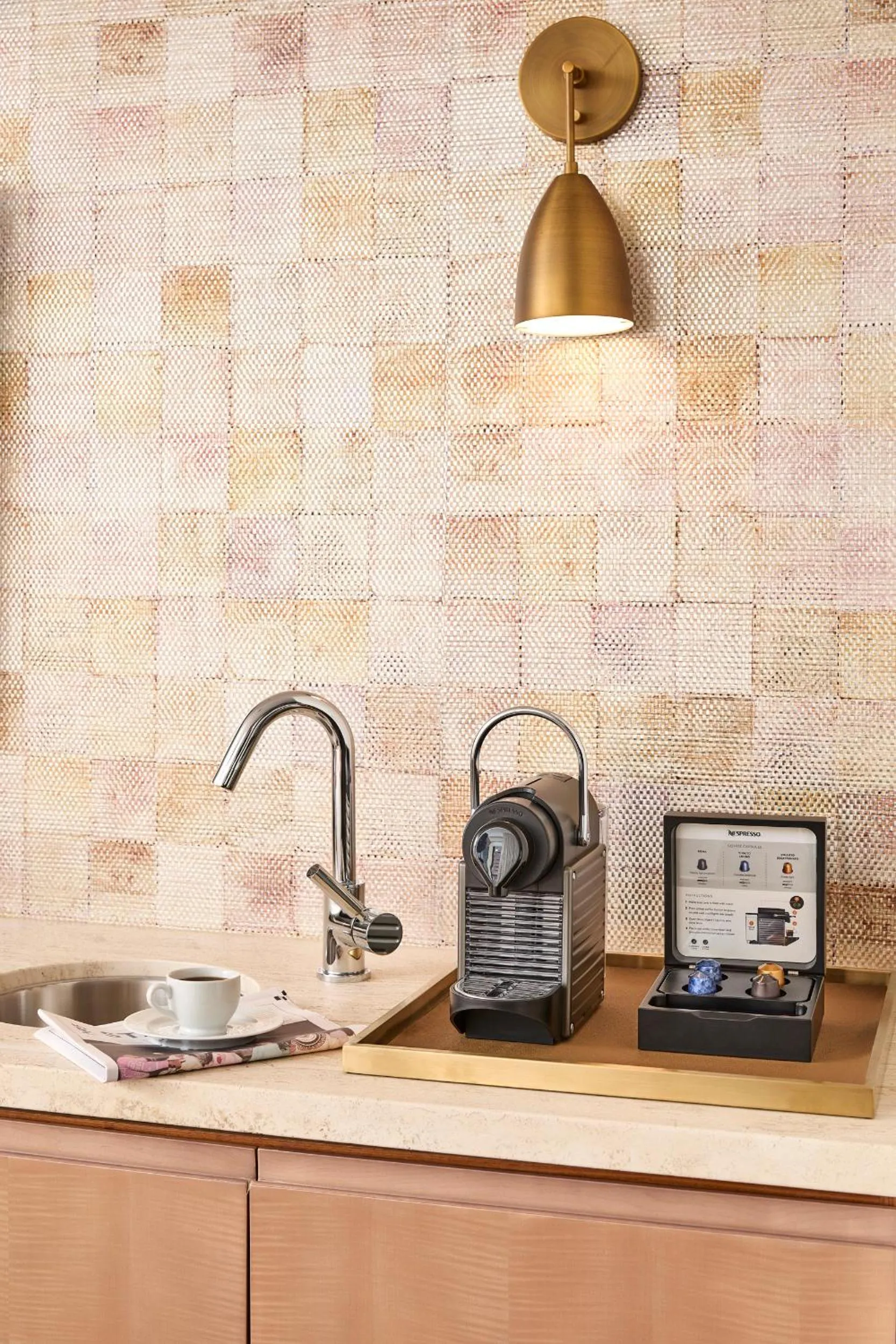 Coffee/tea facilities in 21c Museum Hotel Chicago