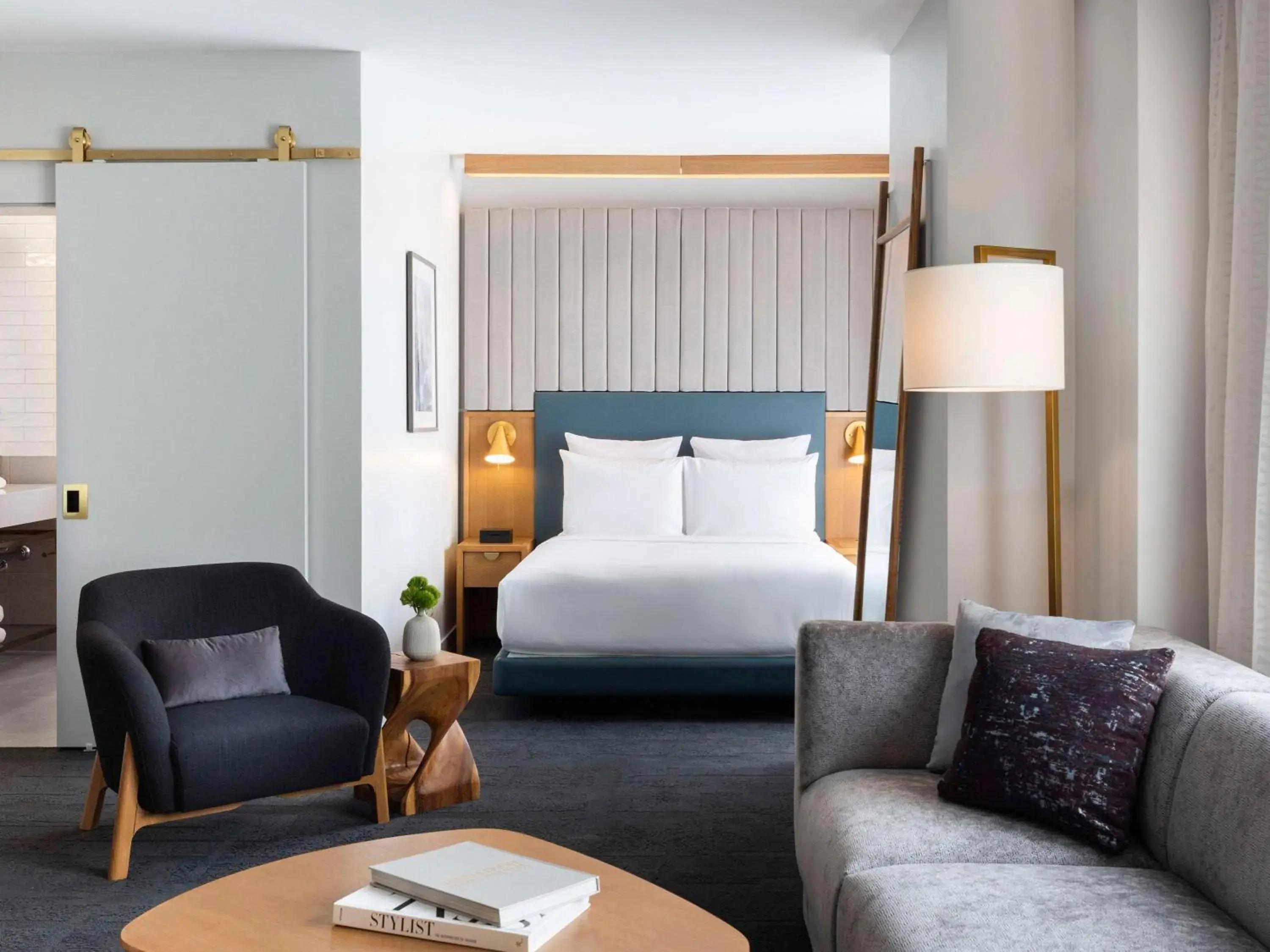 Deluxe Queen Suite in 21c Museum Hotel Chicago Deluxe Queen Suite in 21c Museum Hotel Chicago