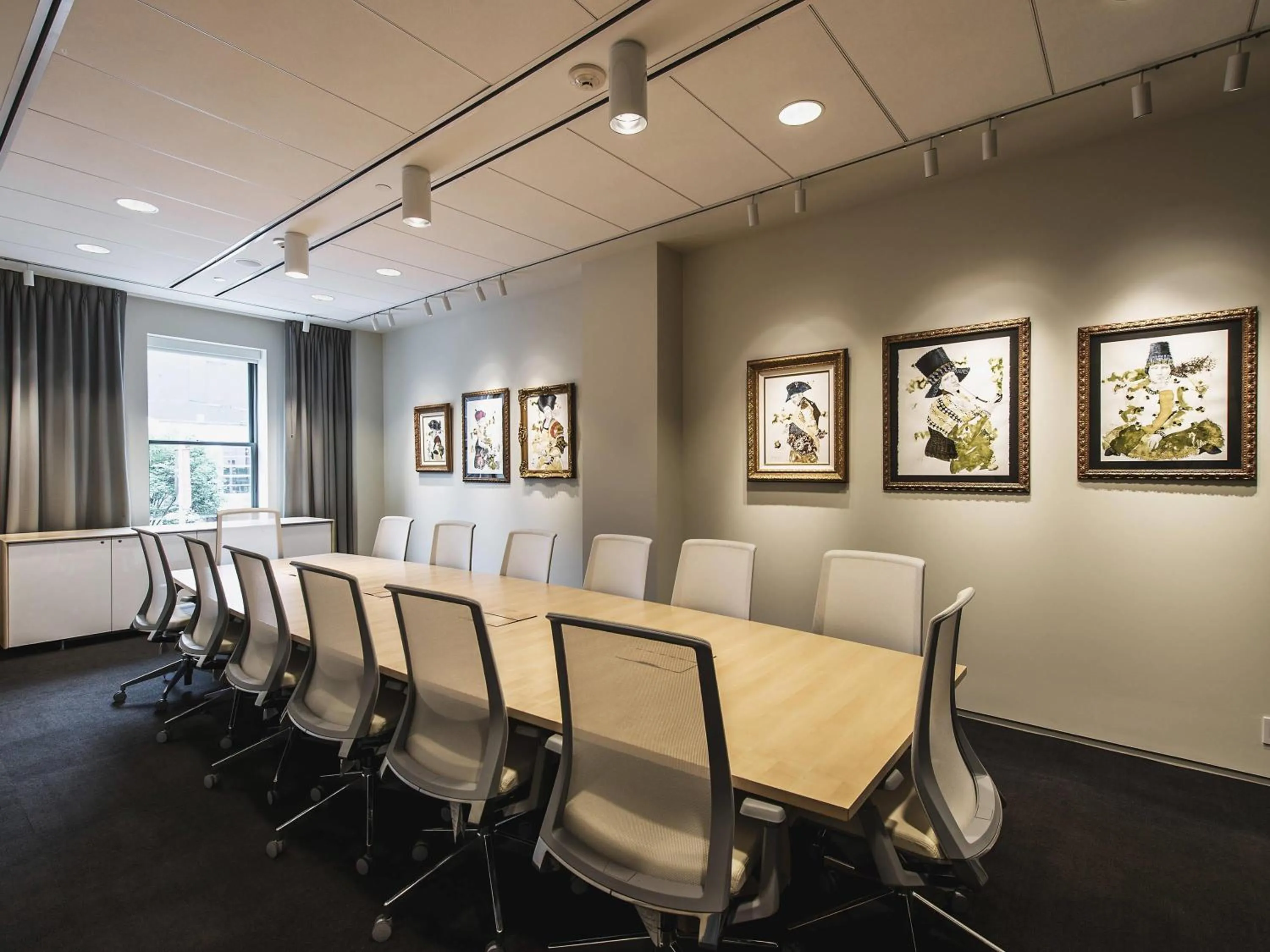 Meeting/conference room in 21c Museum Hotel Chicago