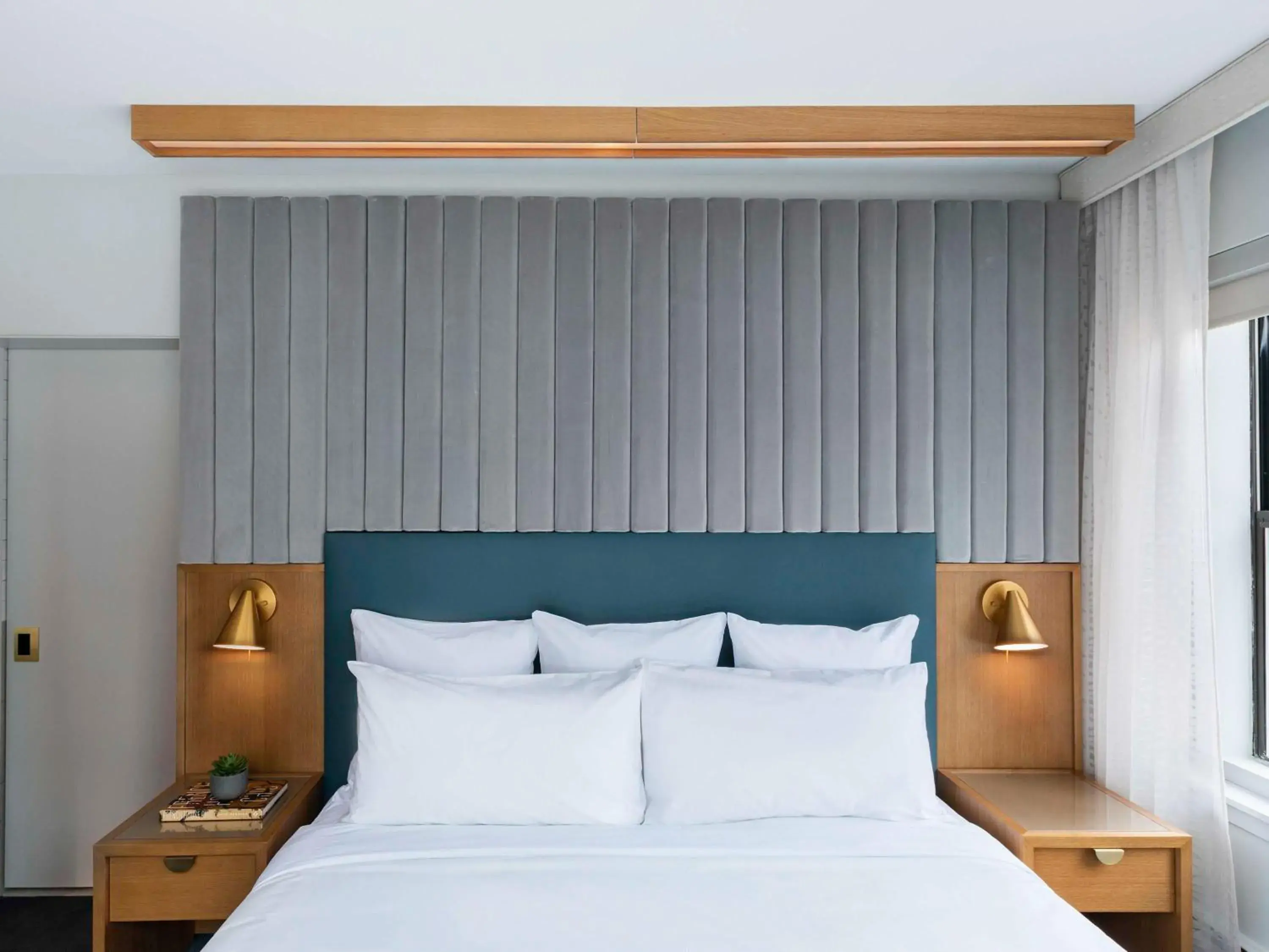 Corner Suite in 21c Museum Hotel Chicago Corner Suite in 21c Museum Hotel Chicago