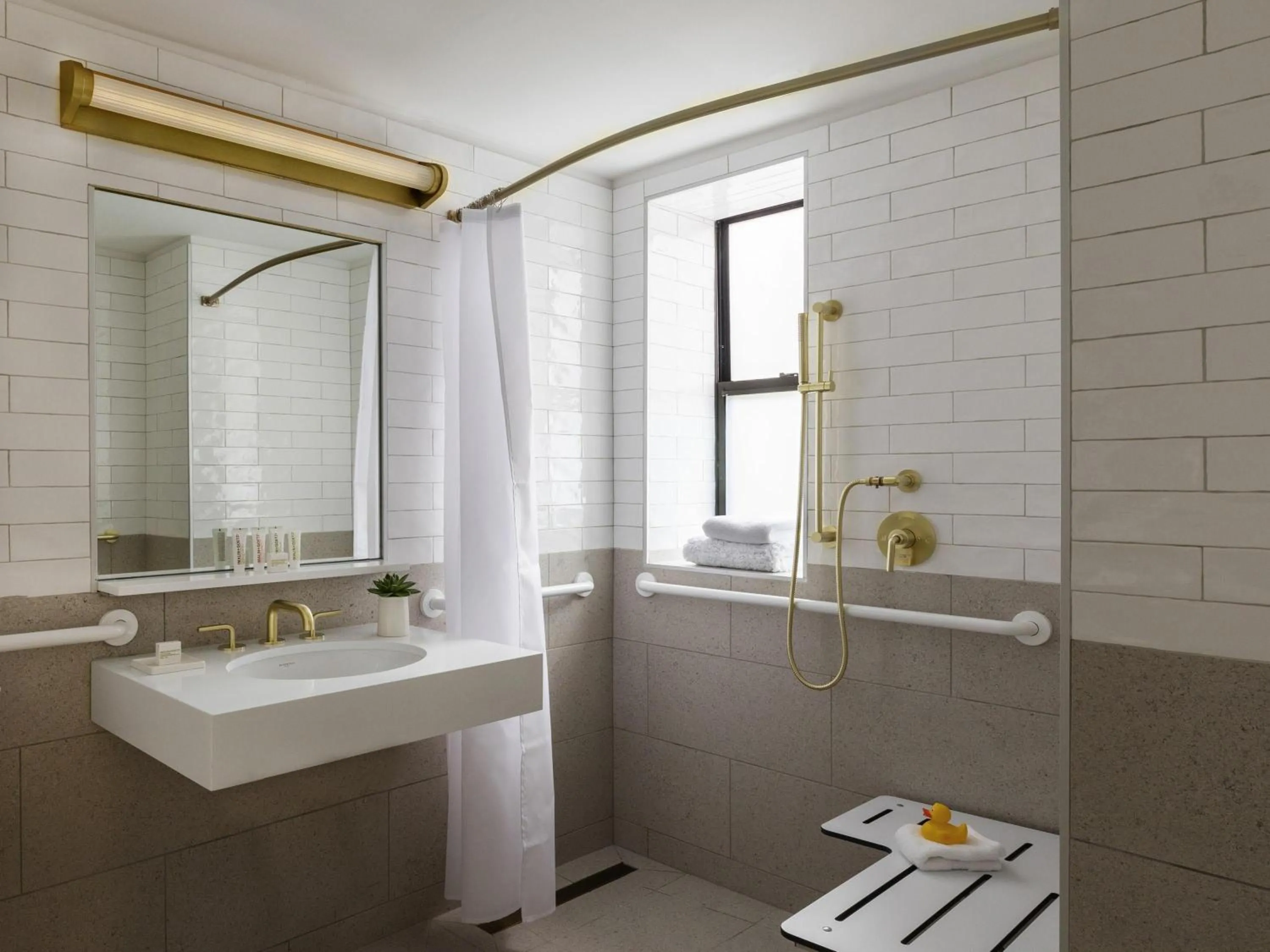 Bedroom in 21c Museum Hotel Chicago