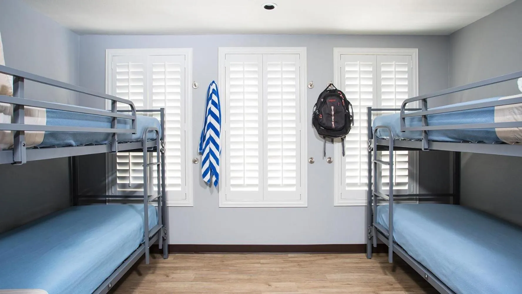 Photo of the whole room, Bed in HI Los Angeles Santa Monica Hostel