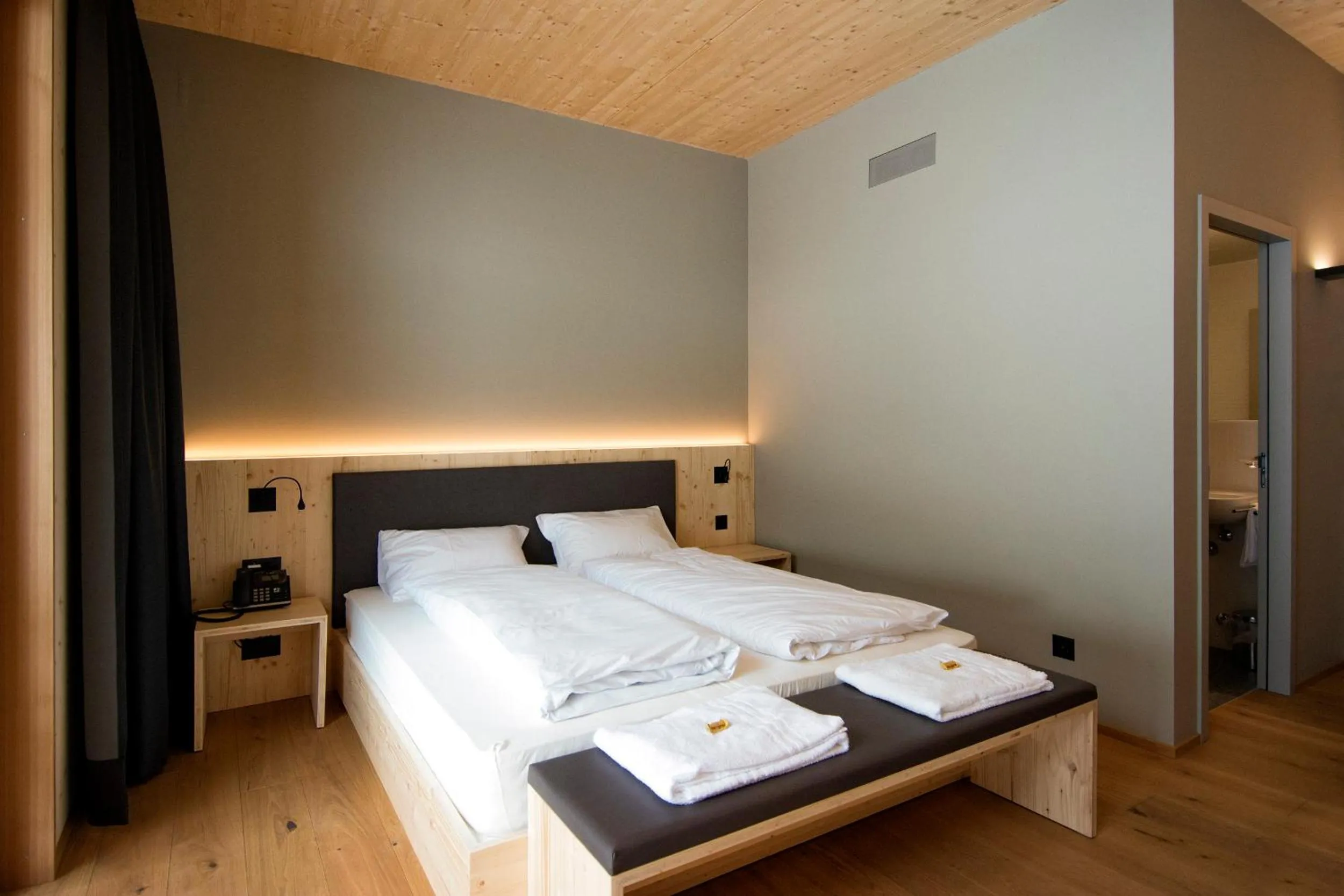 Bedroom, Bed in Campra Alpine Lodge & Spa