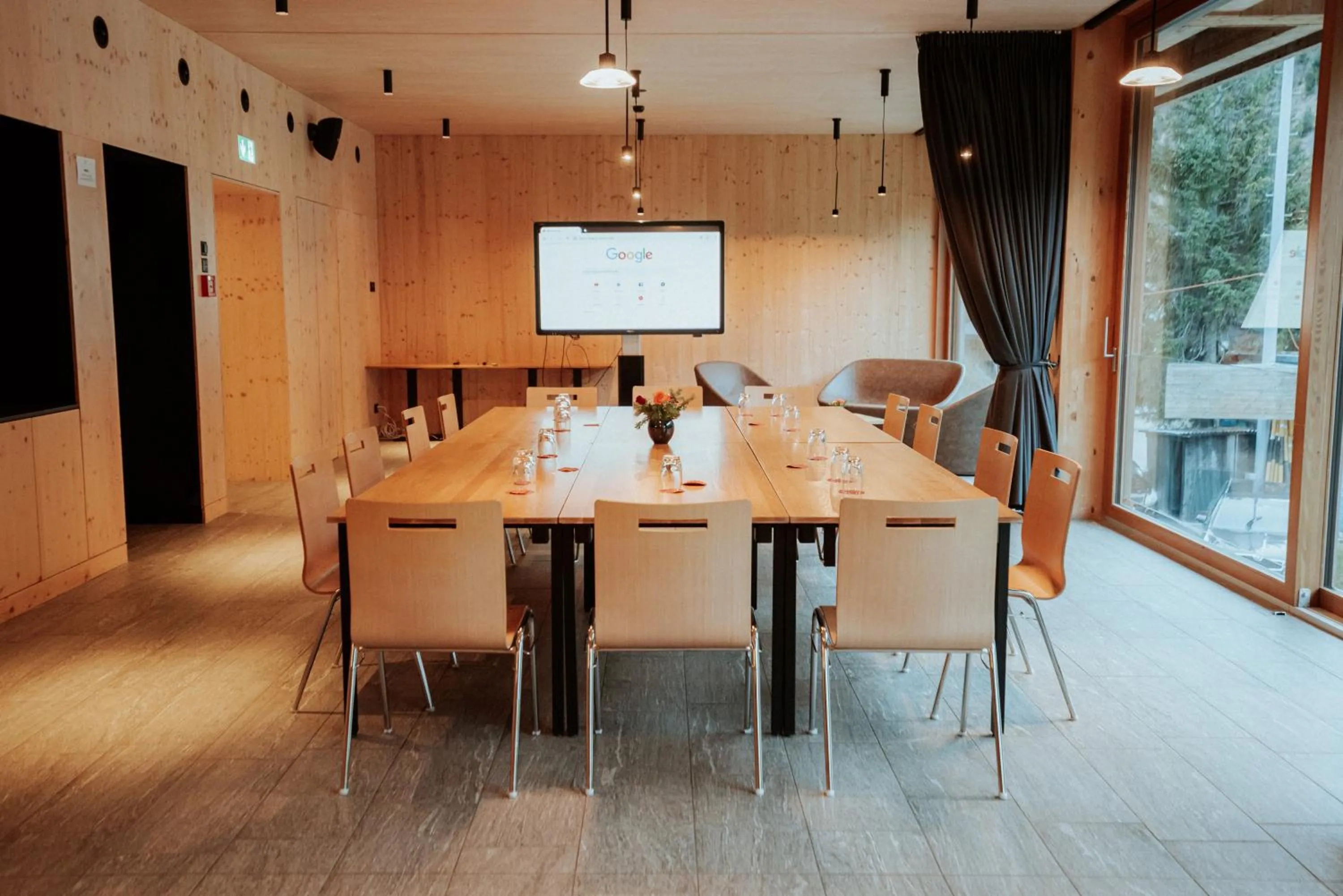 Coffee/tea facilities in Campra Alpine Lodge & Spa