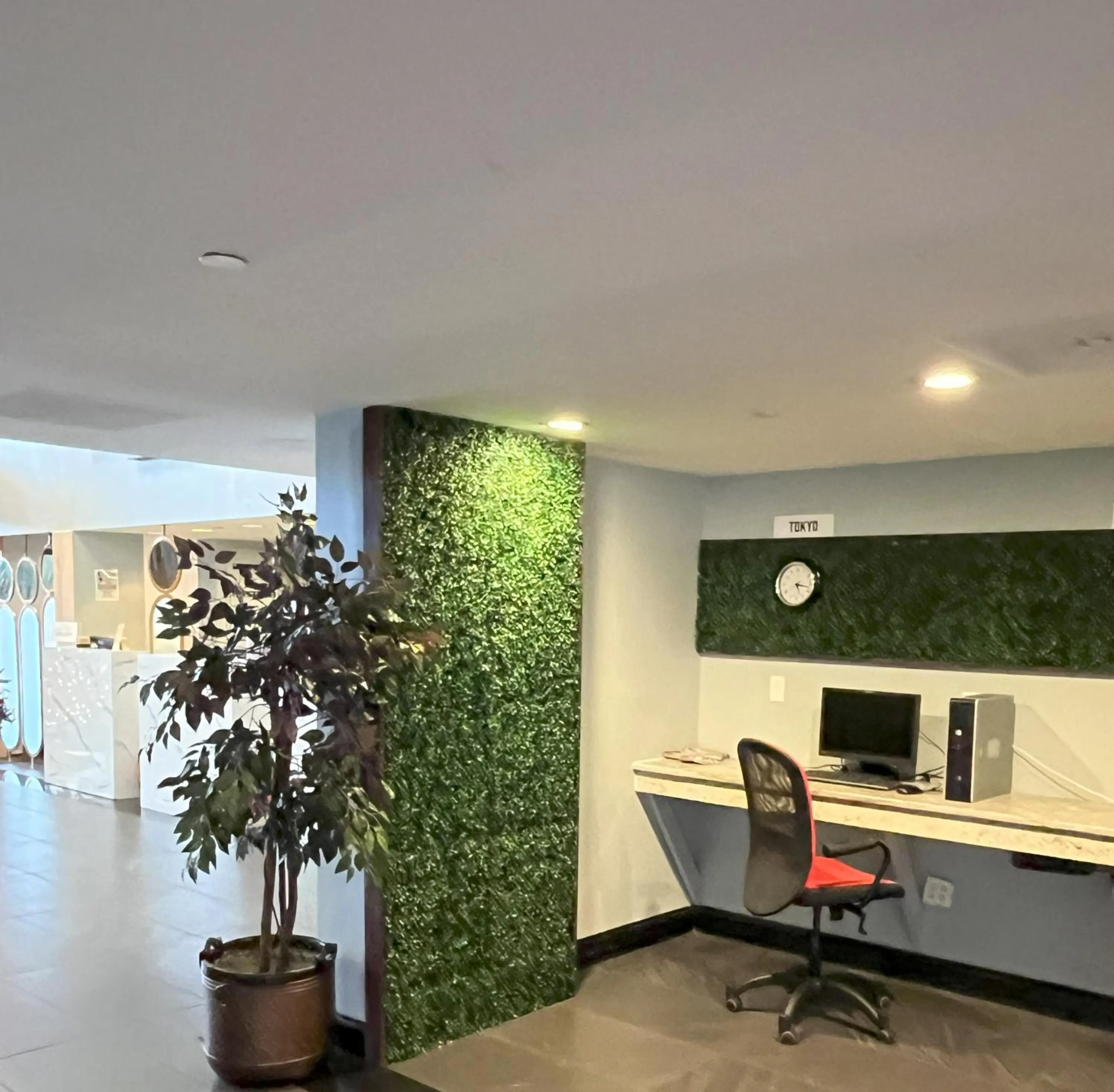 Business facilities in Grand Hotel Orlando at Universal Blvd - Shuttle to Theme Parks