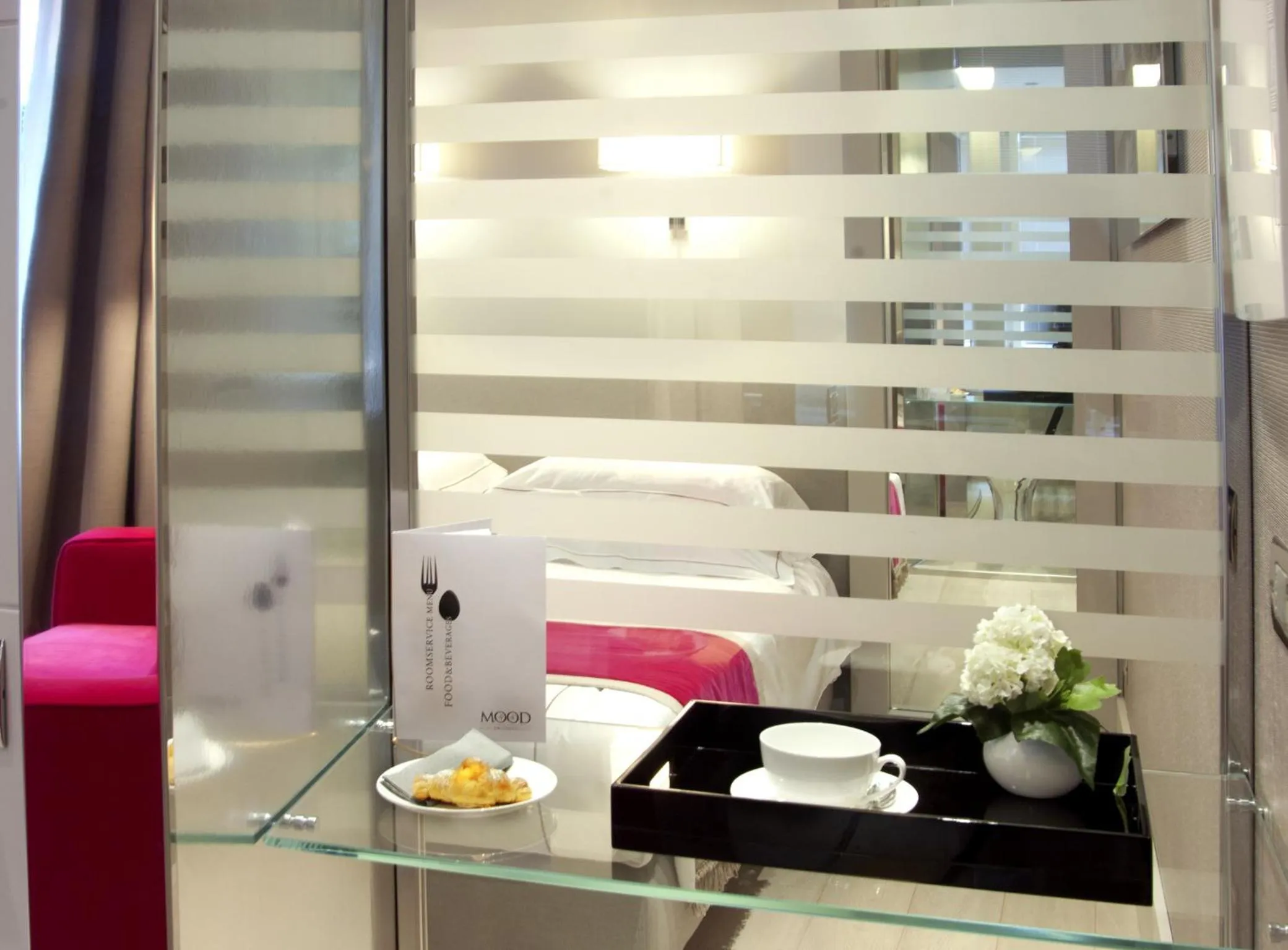 Coffee/tea facilities in Mood44