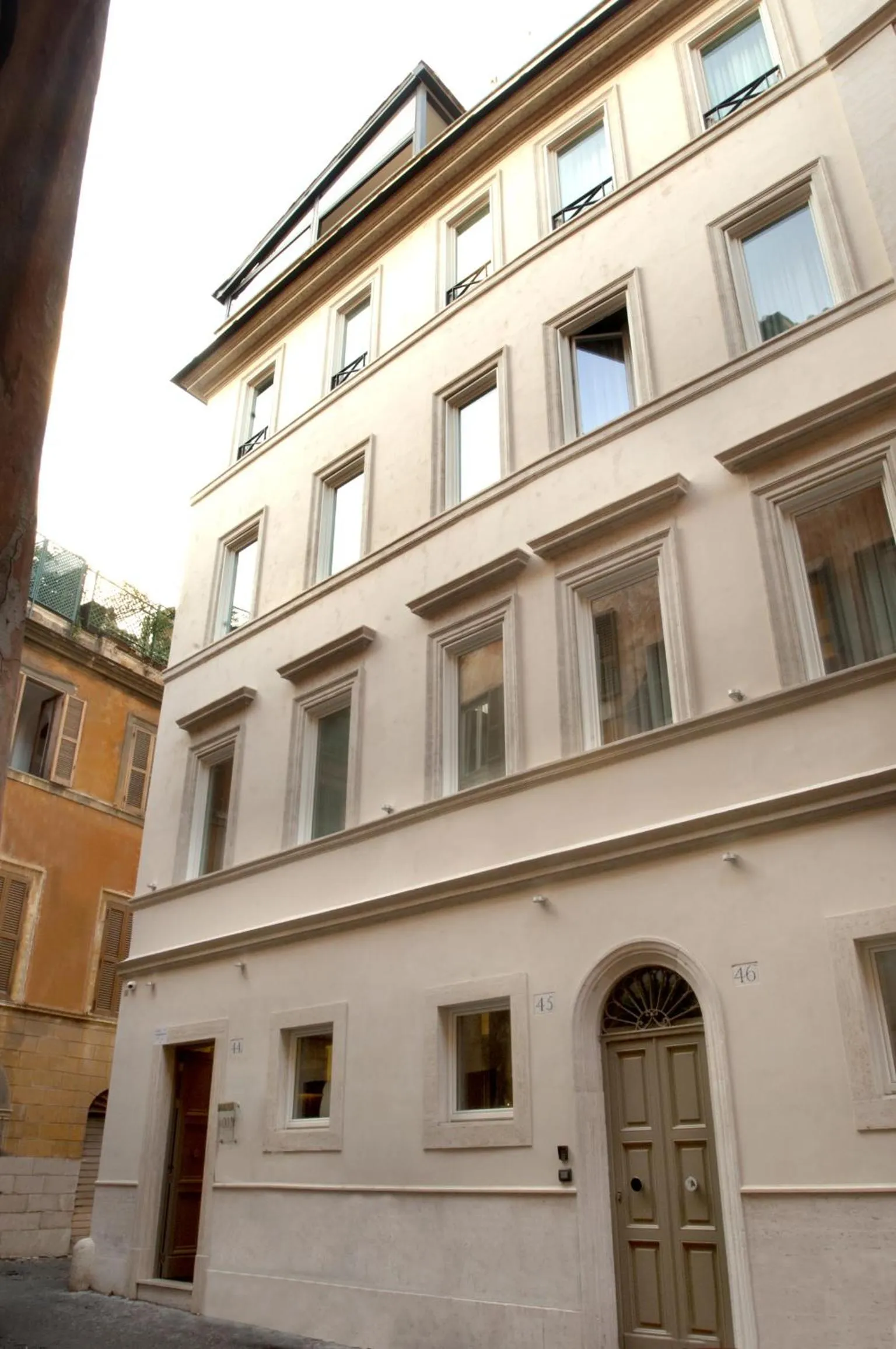 Facade/entrance in Mood44