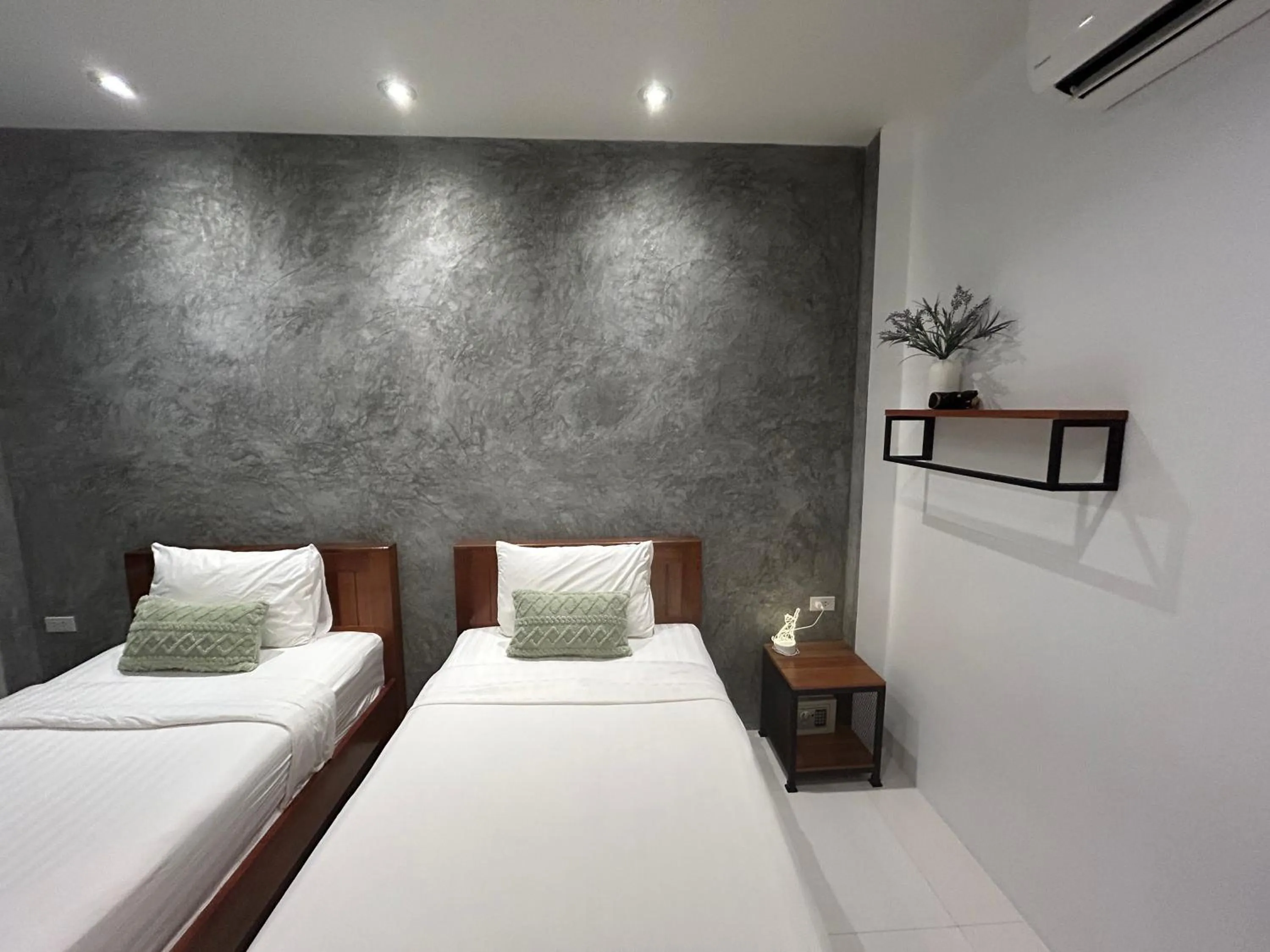 Bedroom, Bed in Phangan Hometown Resort - Adults Only