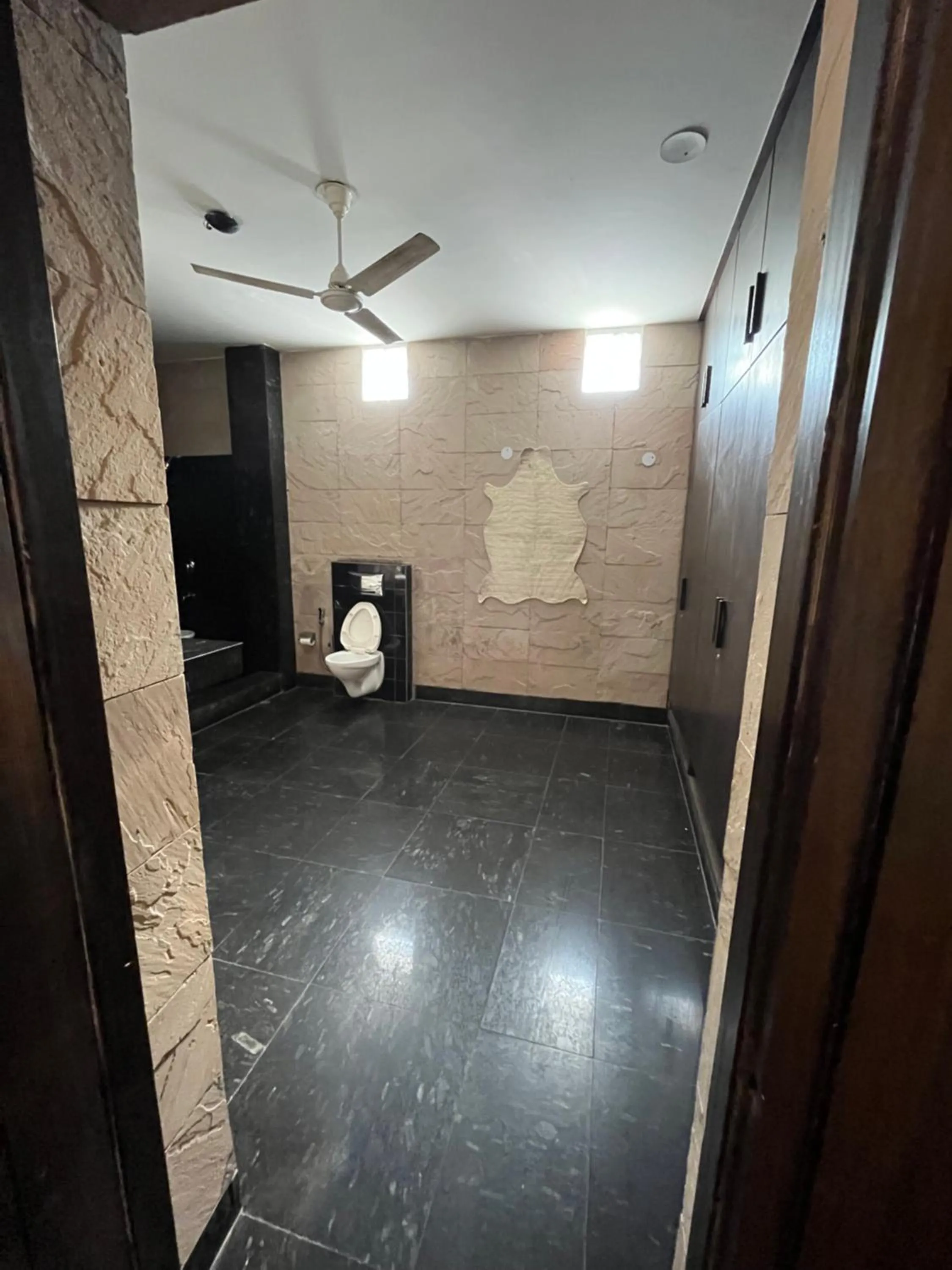 Toilet in Aakritii Hotels